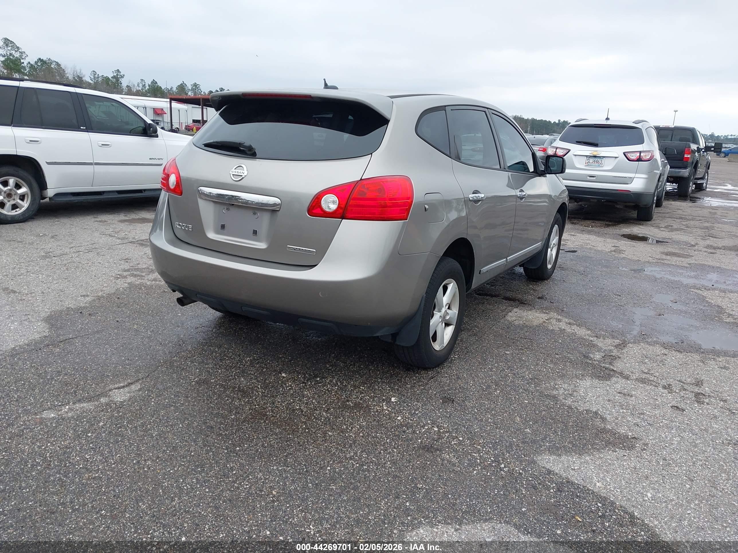 NISSAN ROGUE image 4