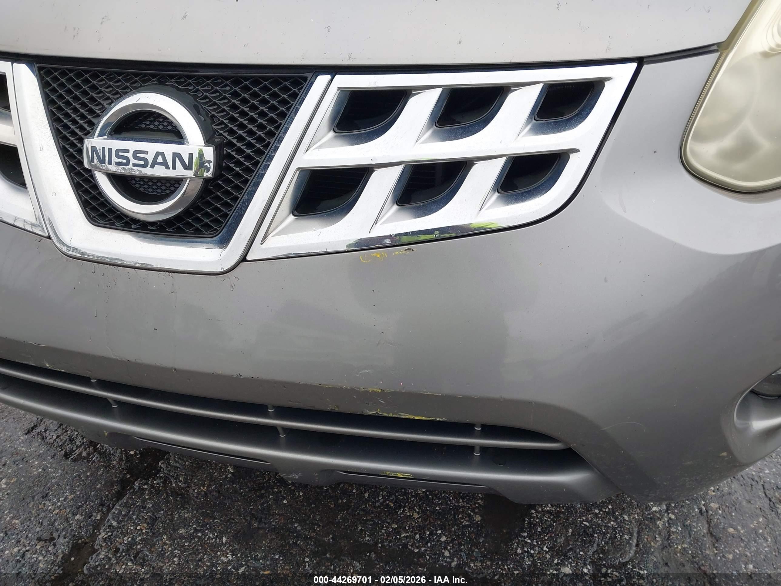 NISSAN ROGUE image 6