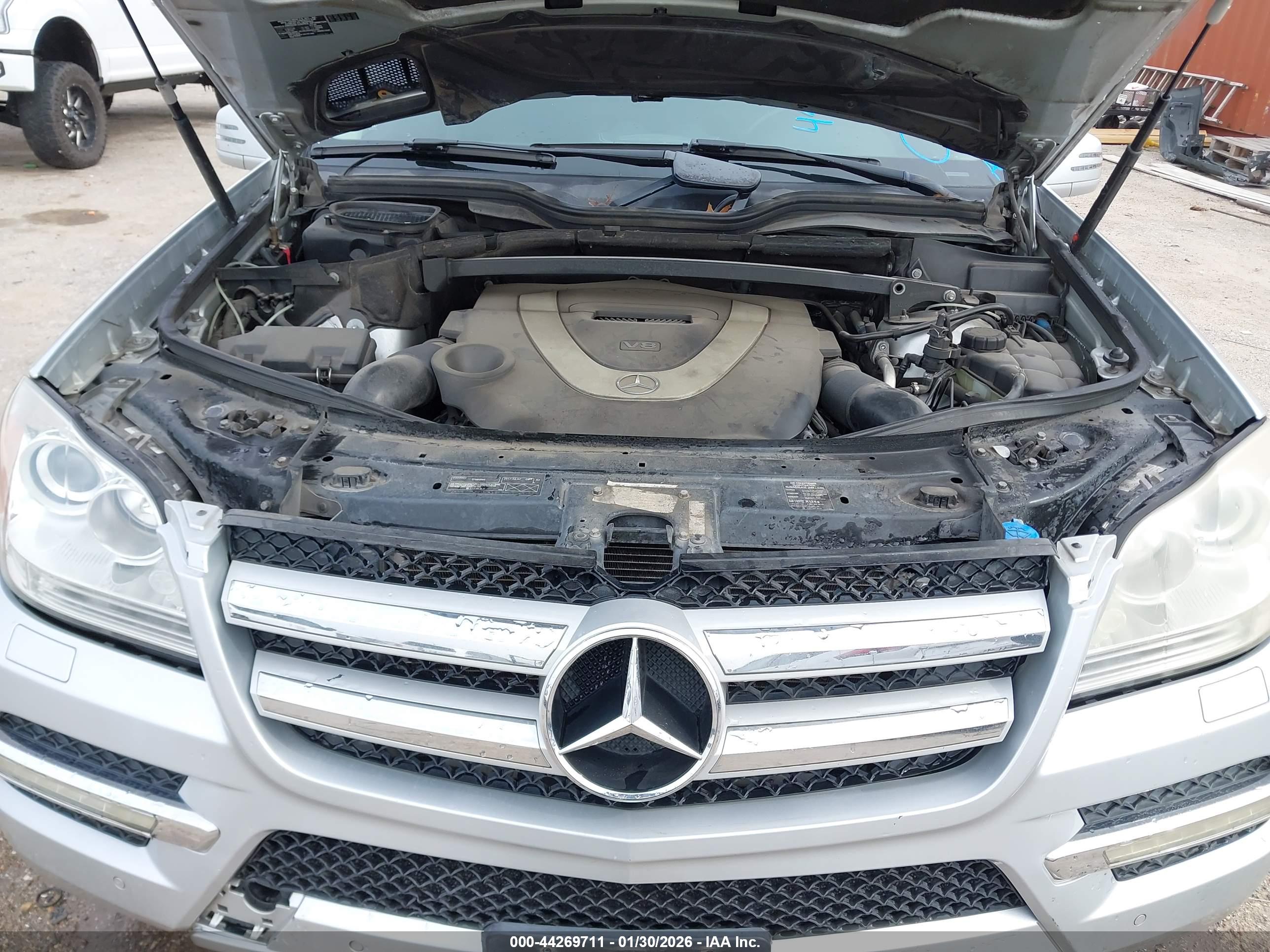 MERCEDES-BENZ GL image 10