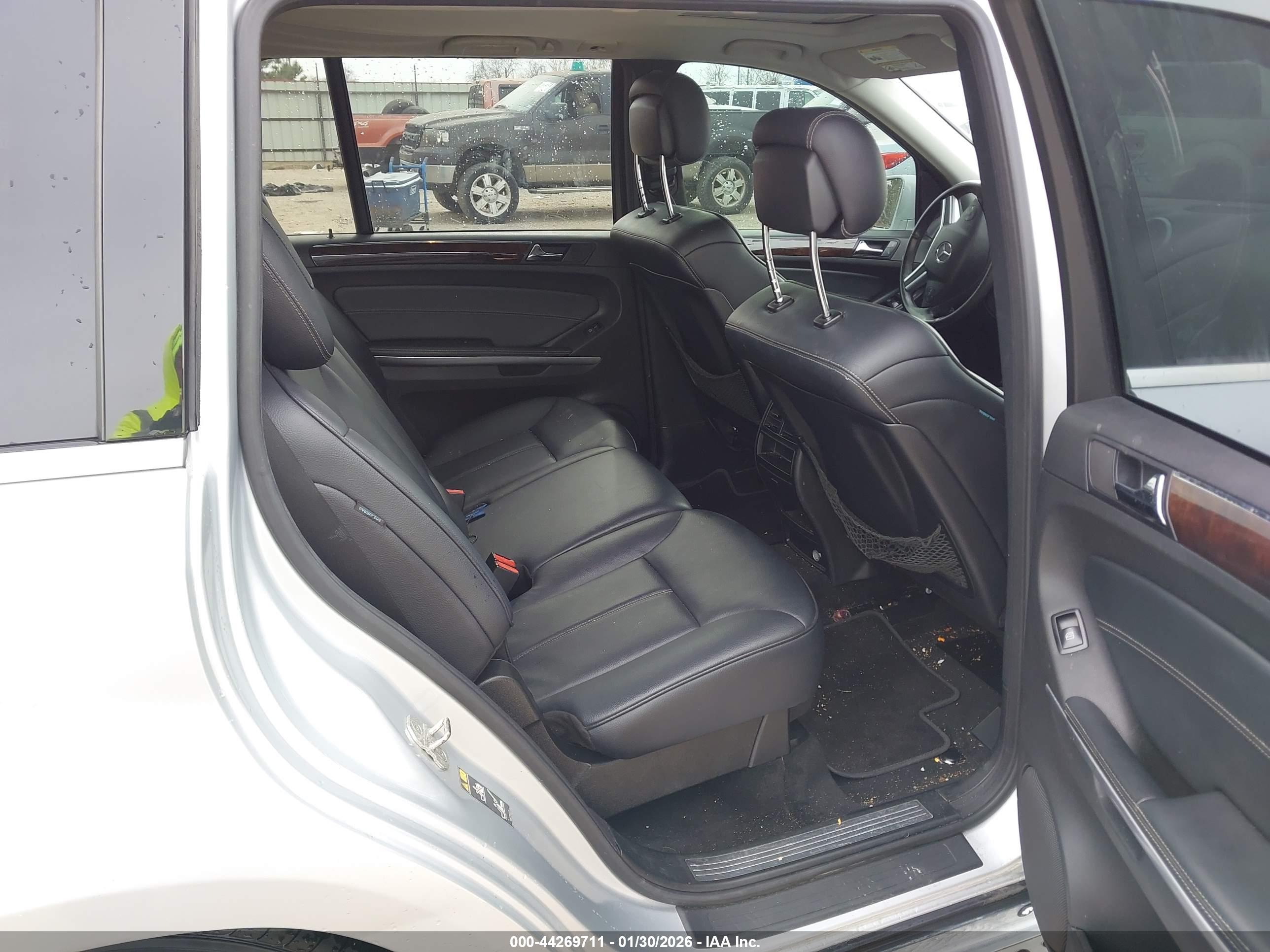 MERCEDES-BENZ GL image 8