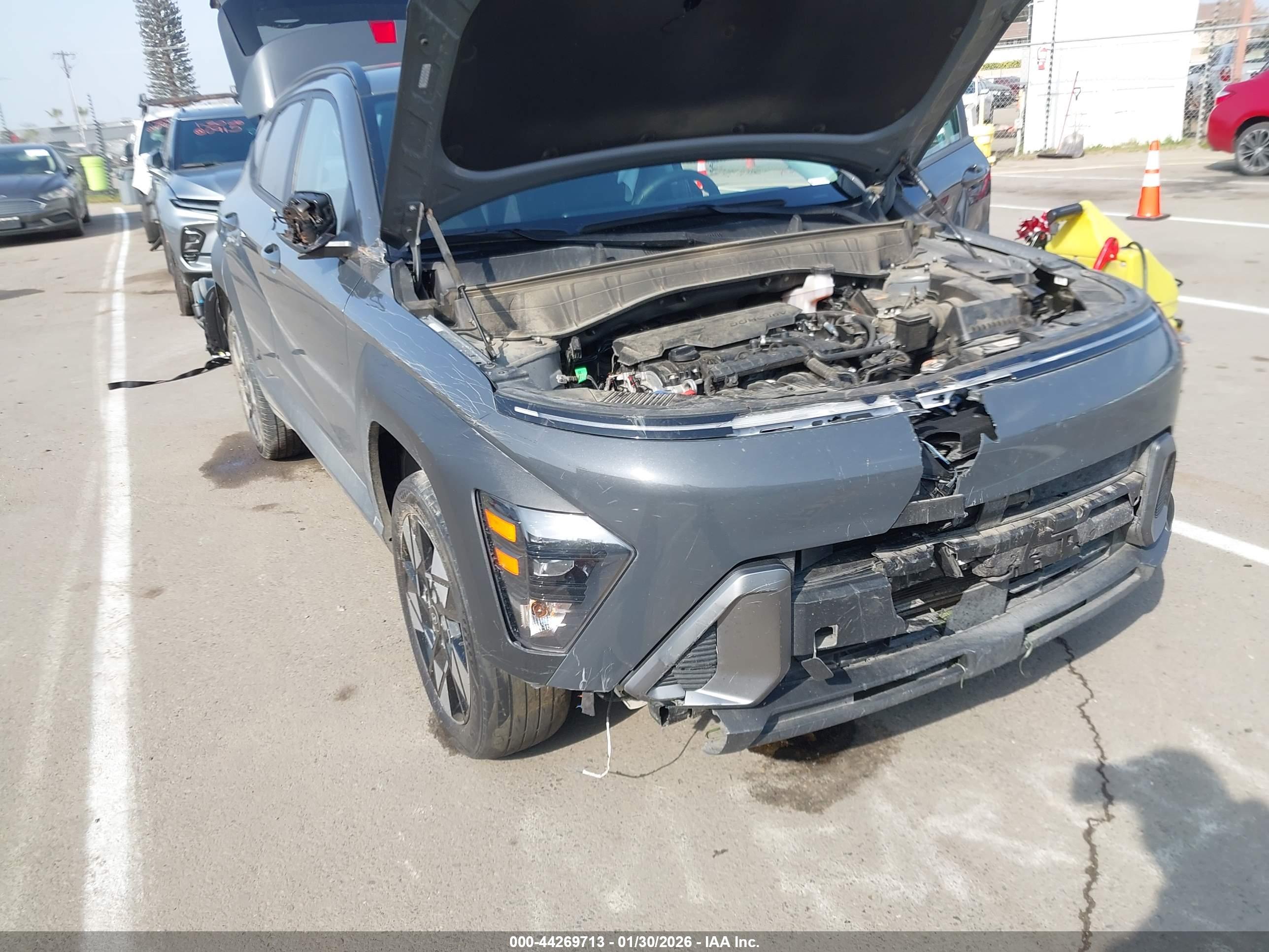 HYUNDAI KONA image 6
