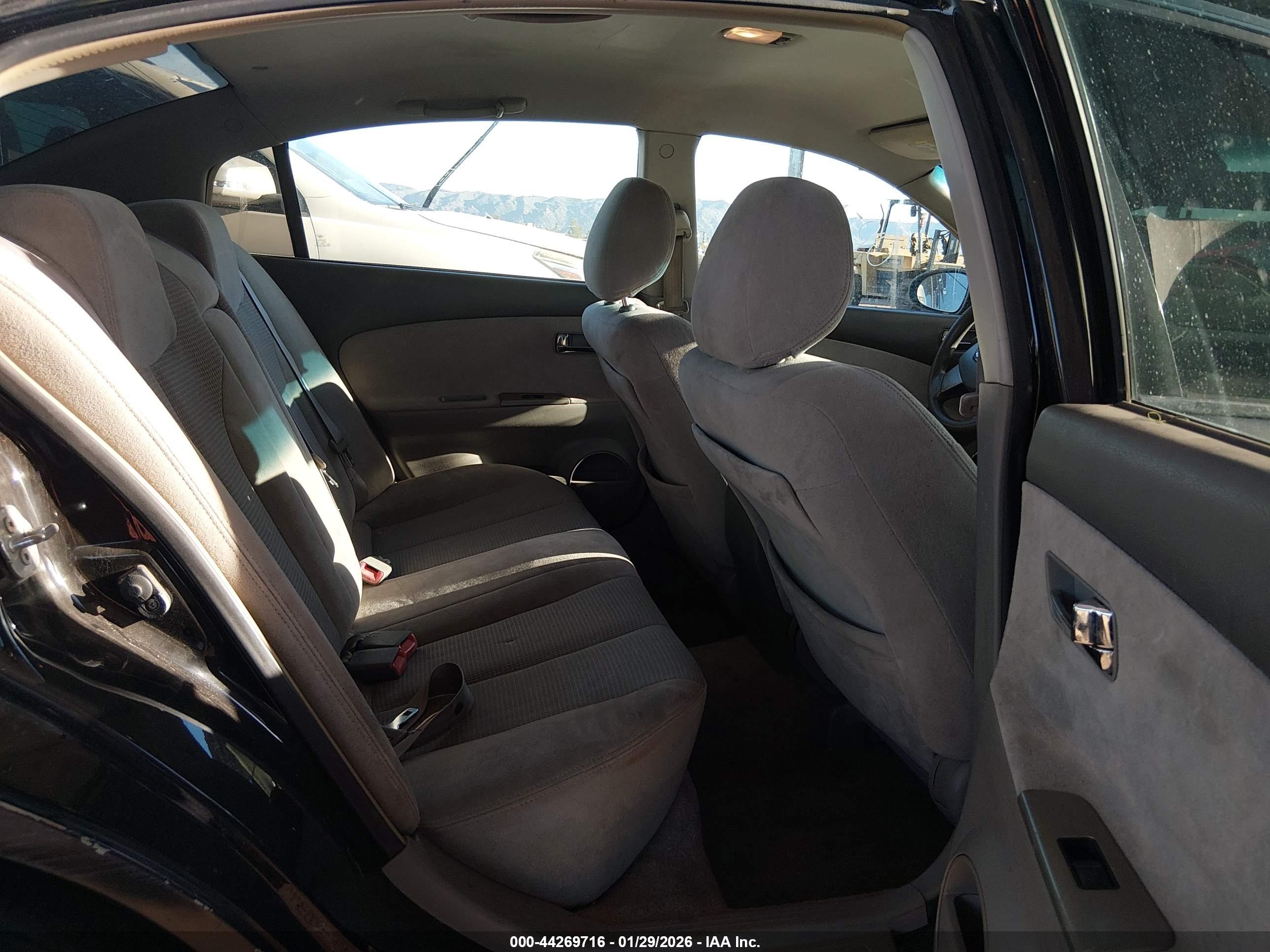 NISSAN ALTIMA image 8