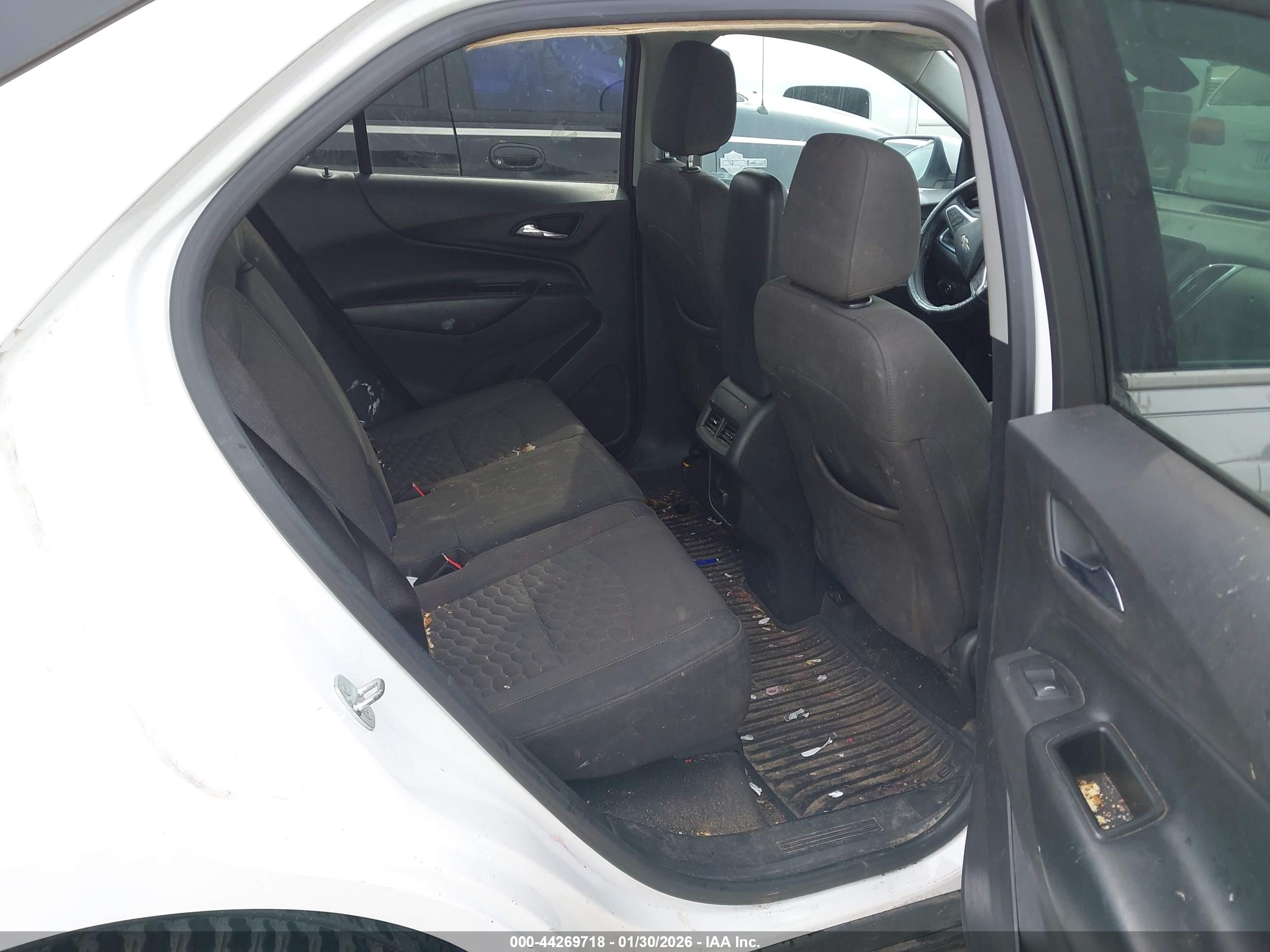 CHEVROLET EQUINOX image 8
