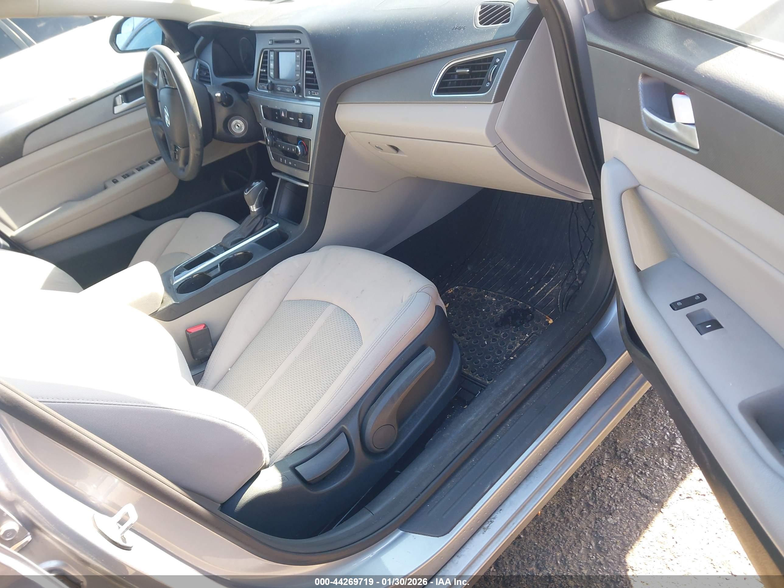 HYUNDAI SONATA image 5