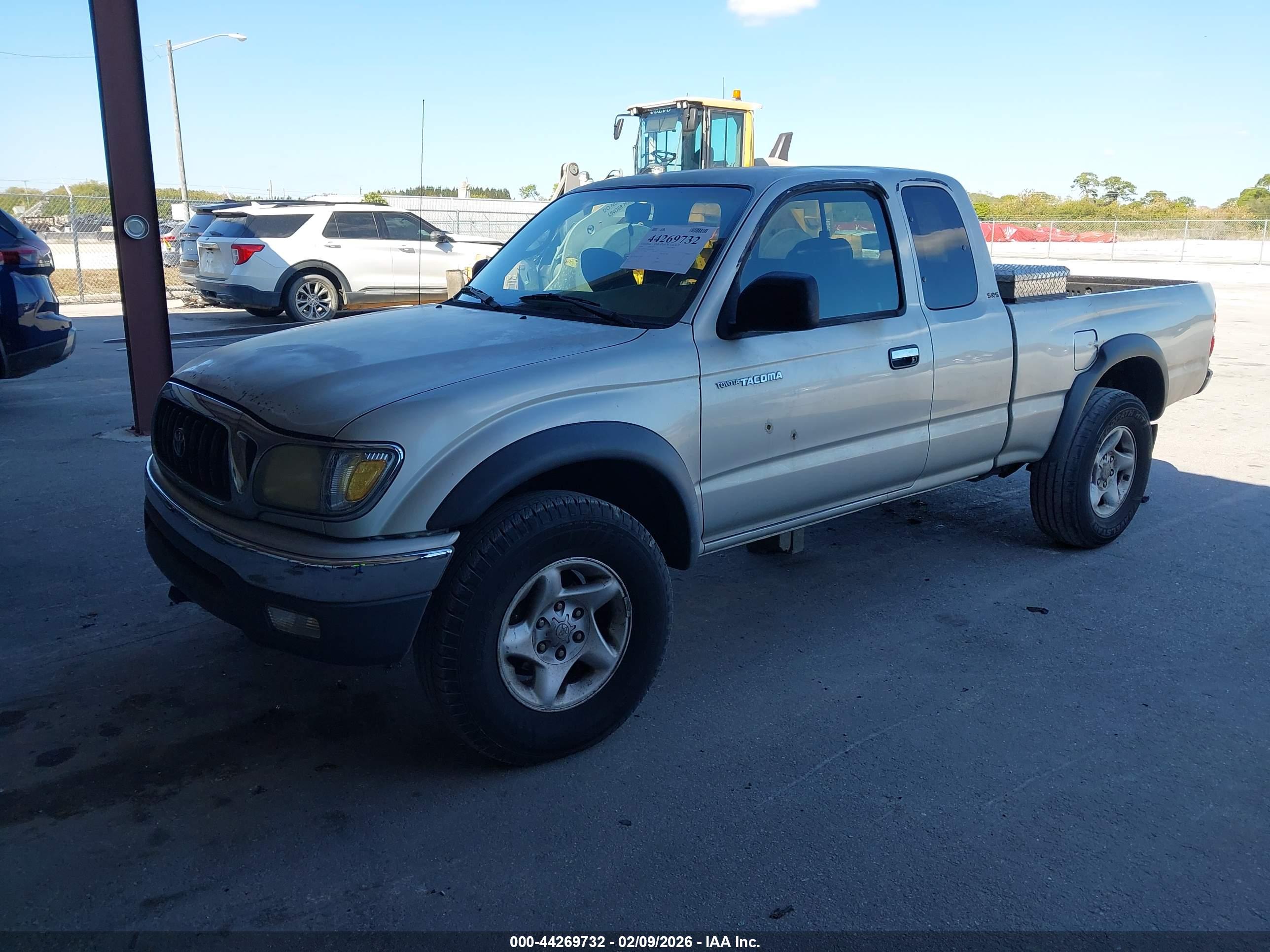 TOYOTA TACOMA image 2