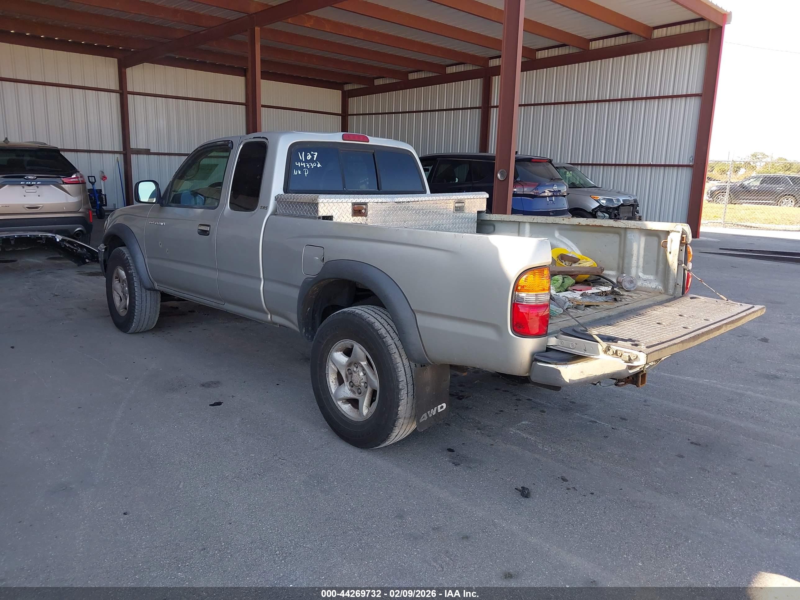 TOYOTA TACOMA image 3