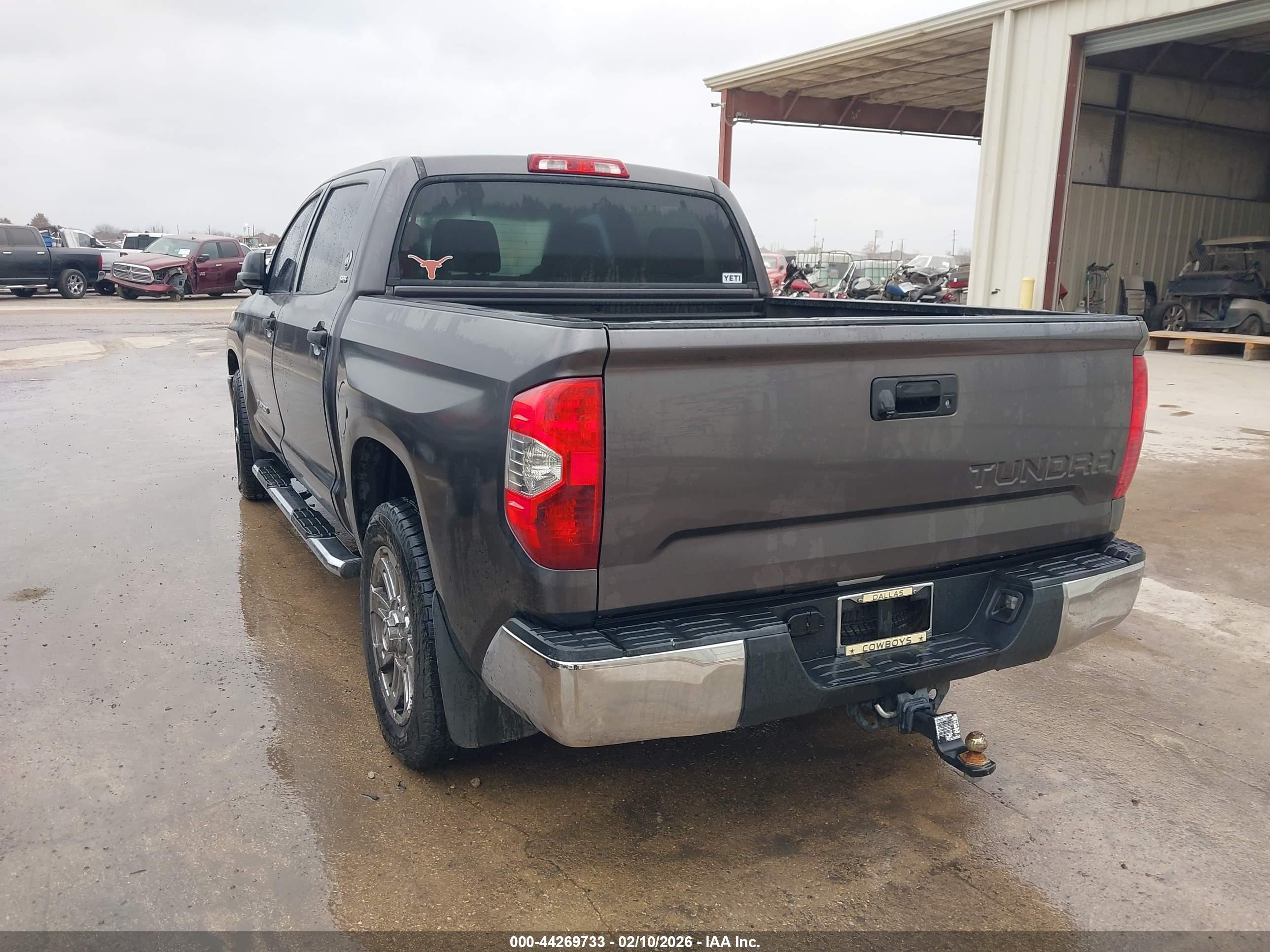 TOYOTA TUNDRA image 3