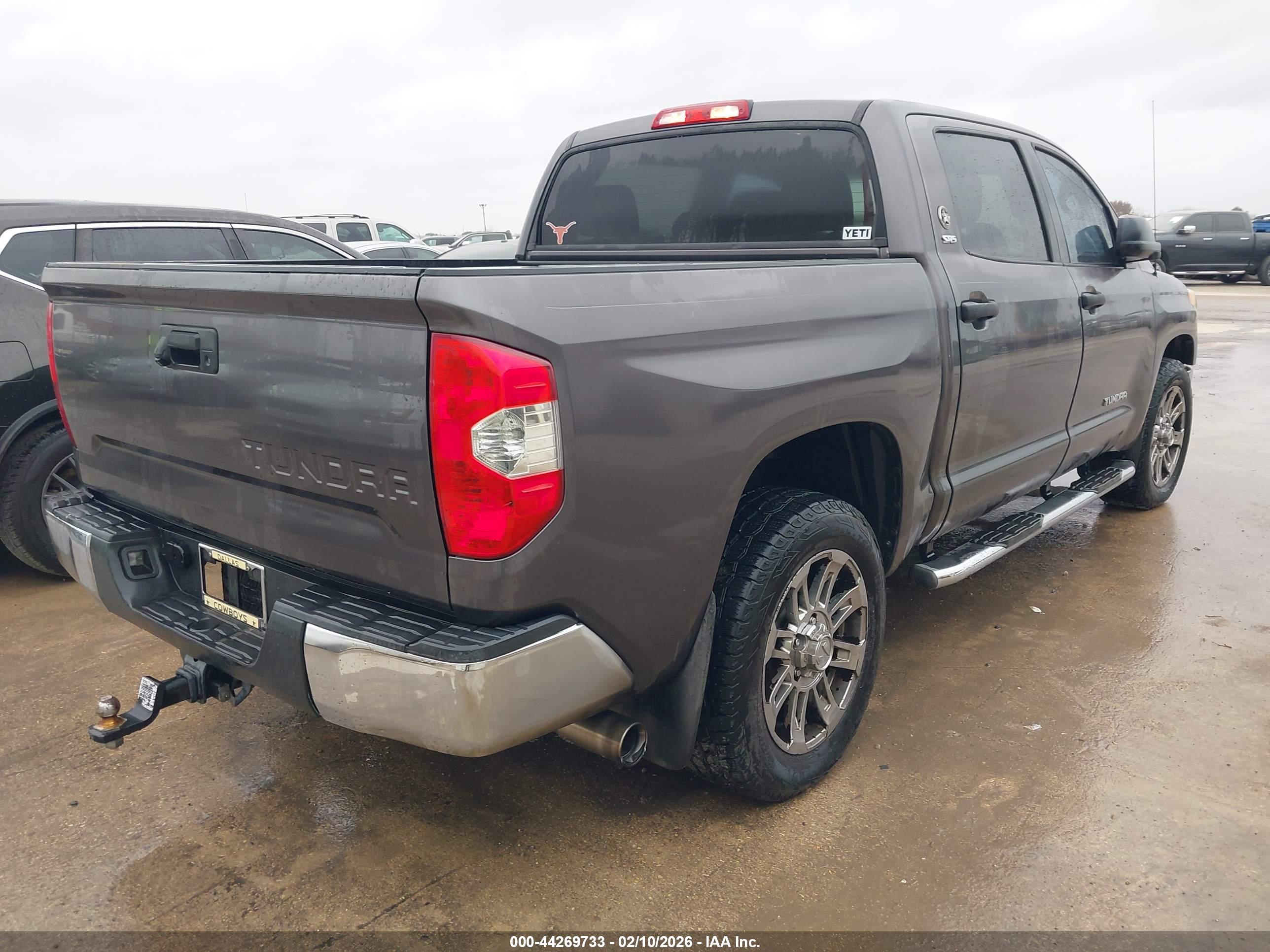 TOYOTA TUNDRA image 4