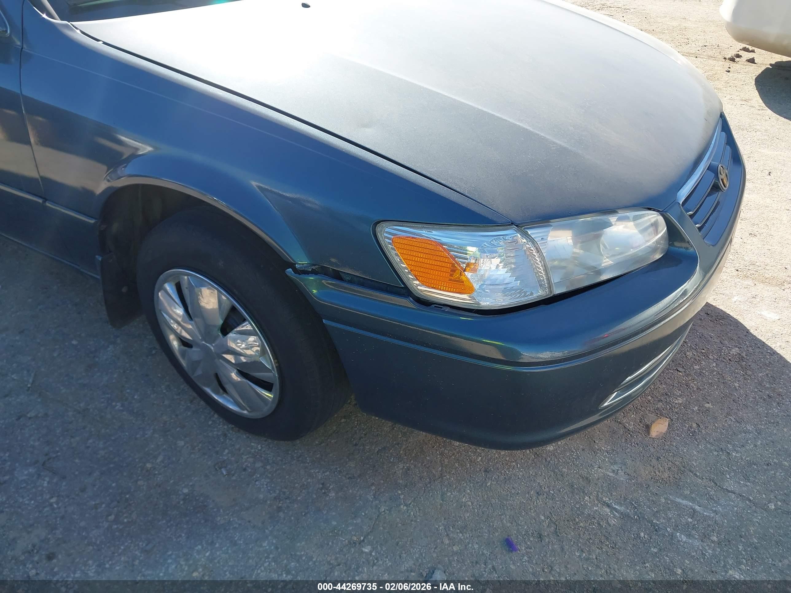 TOYOTA CAMRY image 6