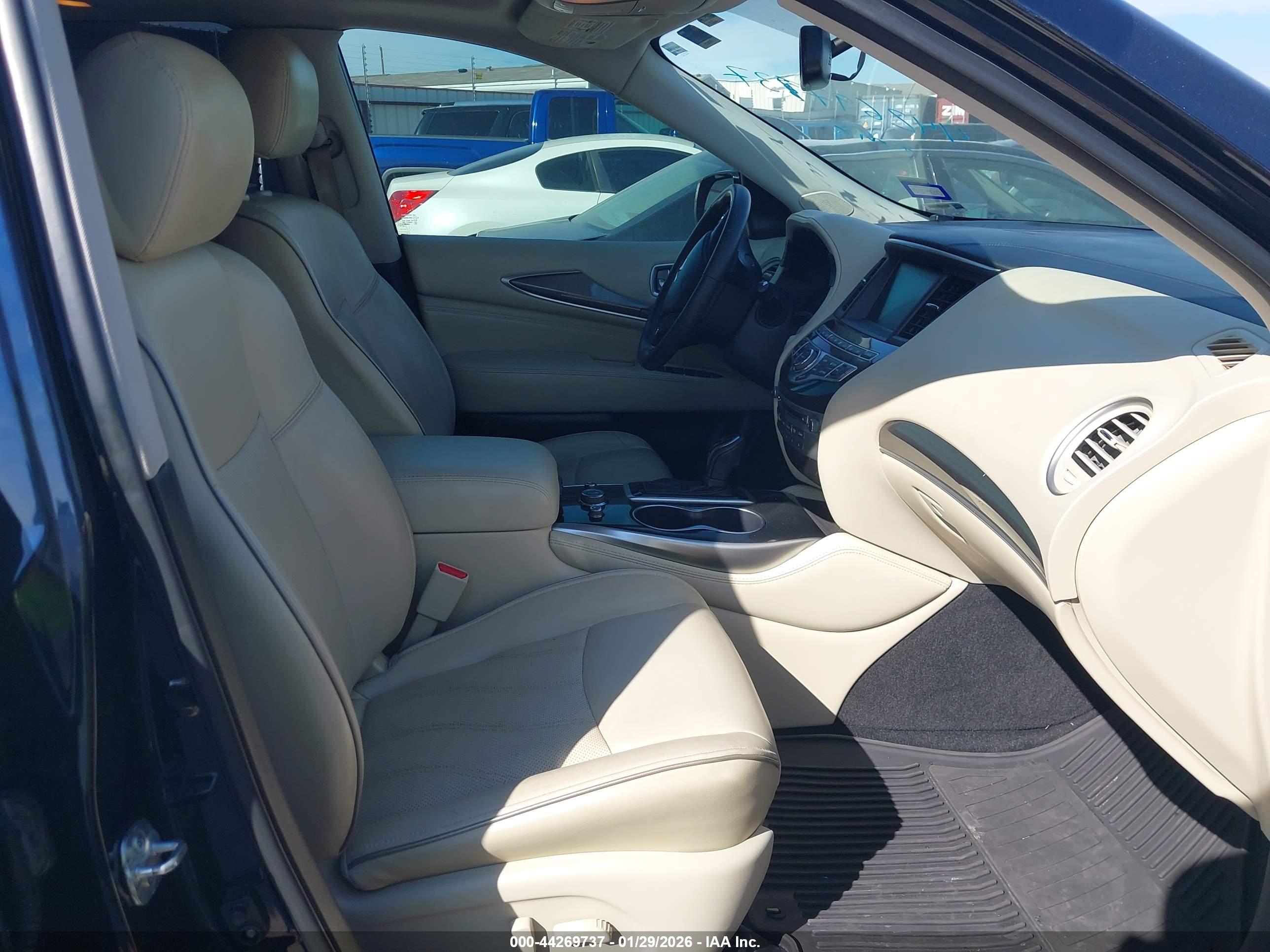 INFINITI QX60 image 5