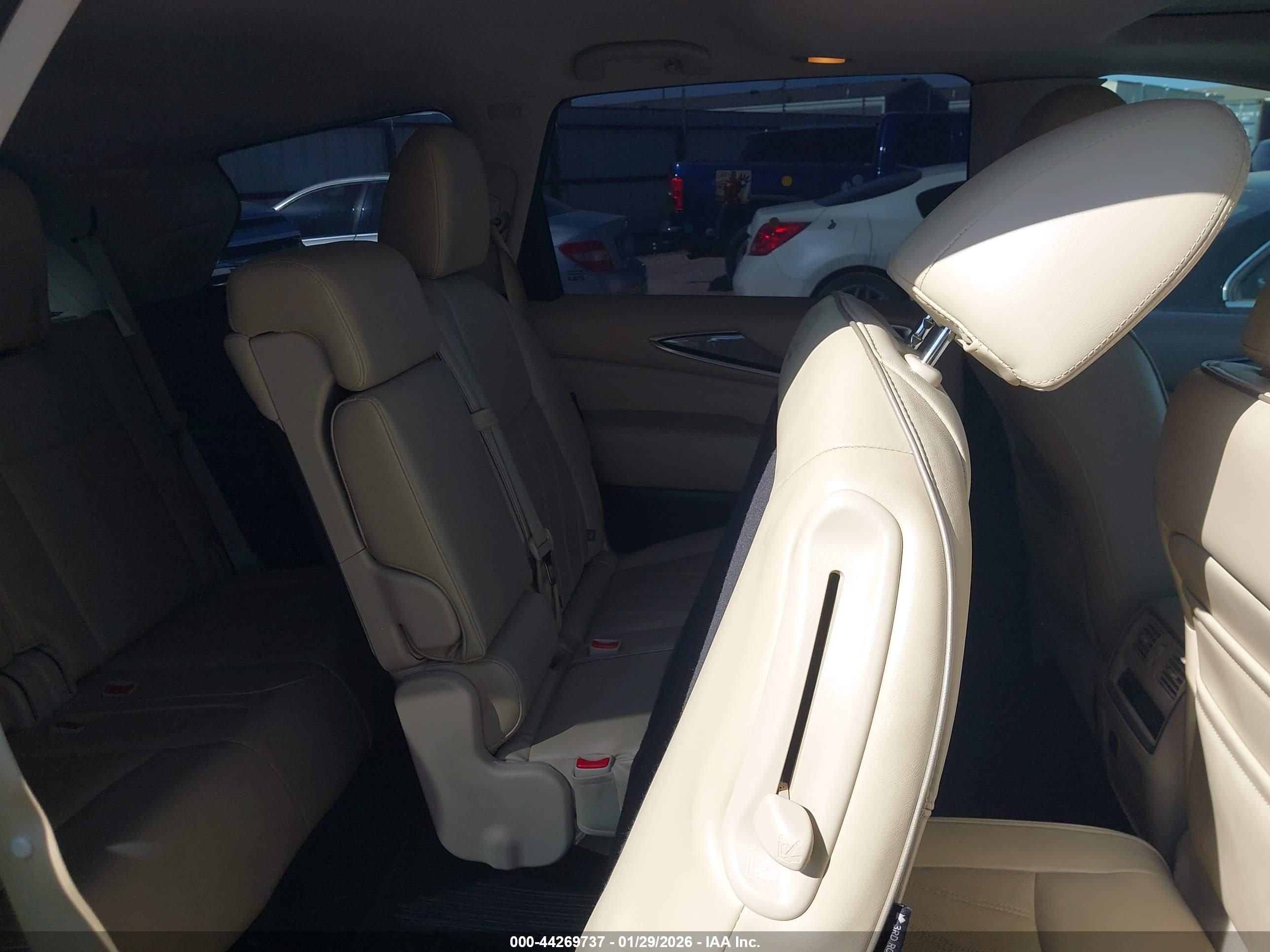 INFINITI QX60 image 8