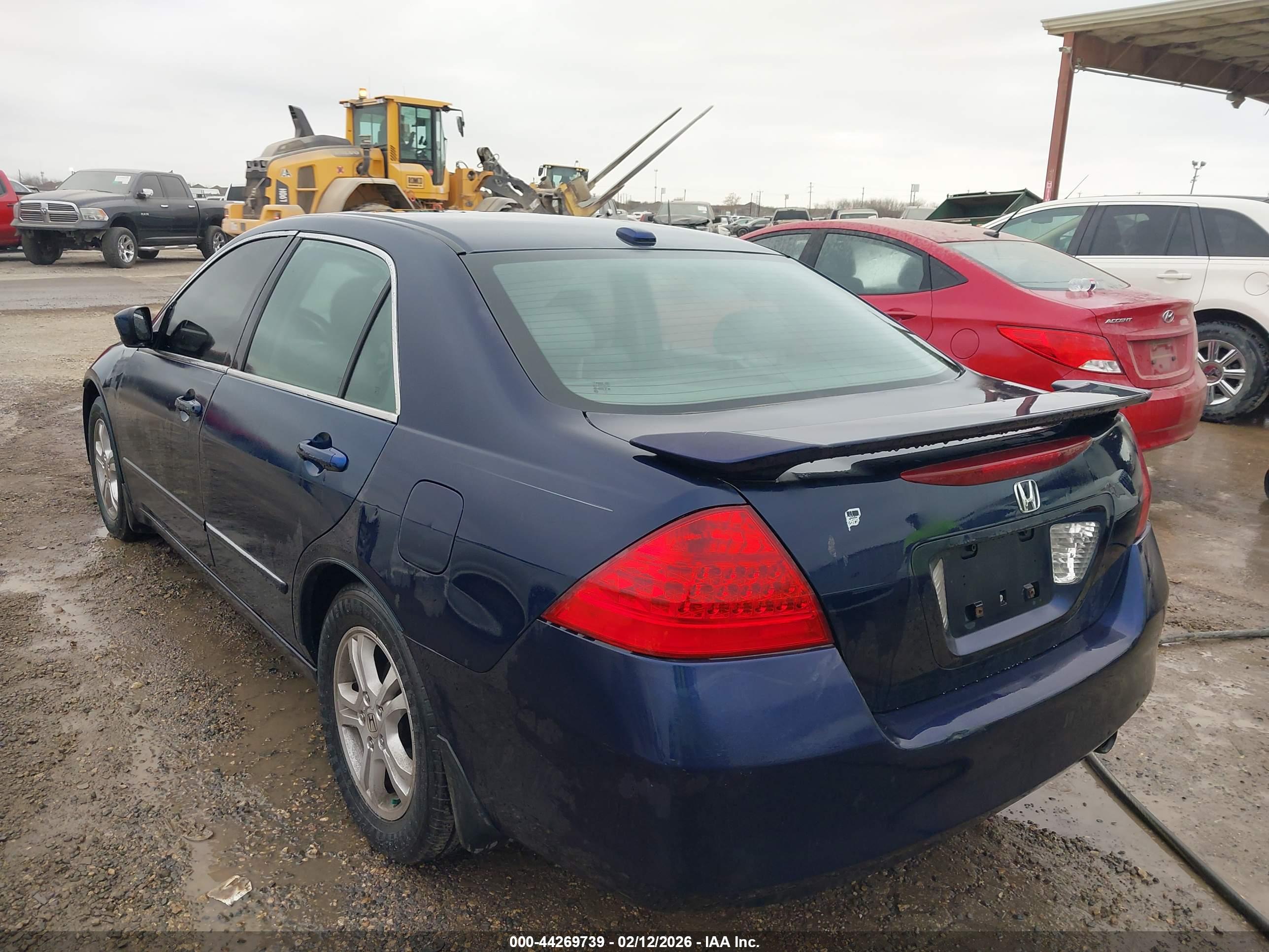 HONDA ACCORD image 3