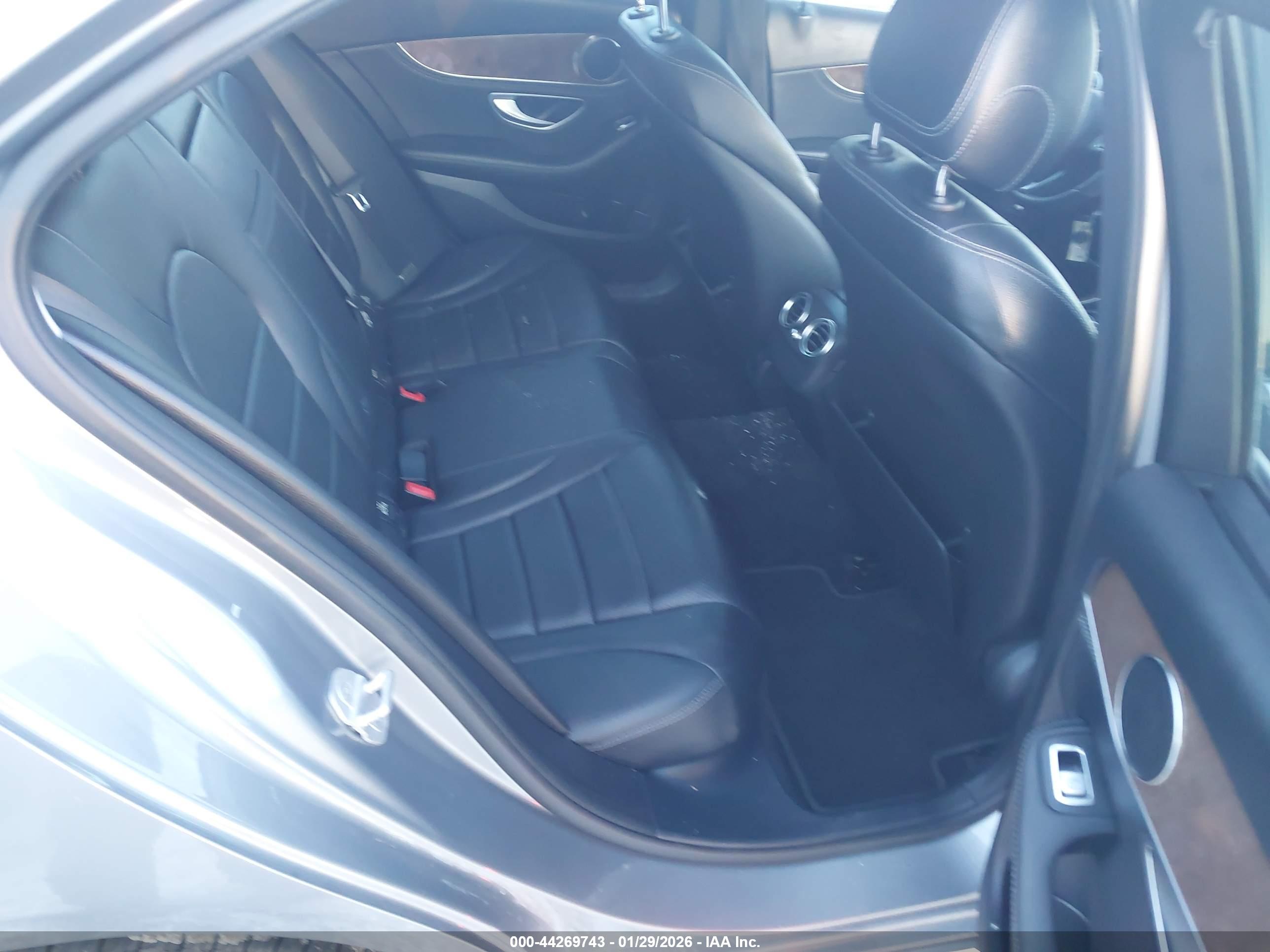 MERCEDES-BENZ C image 8