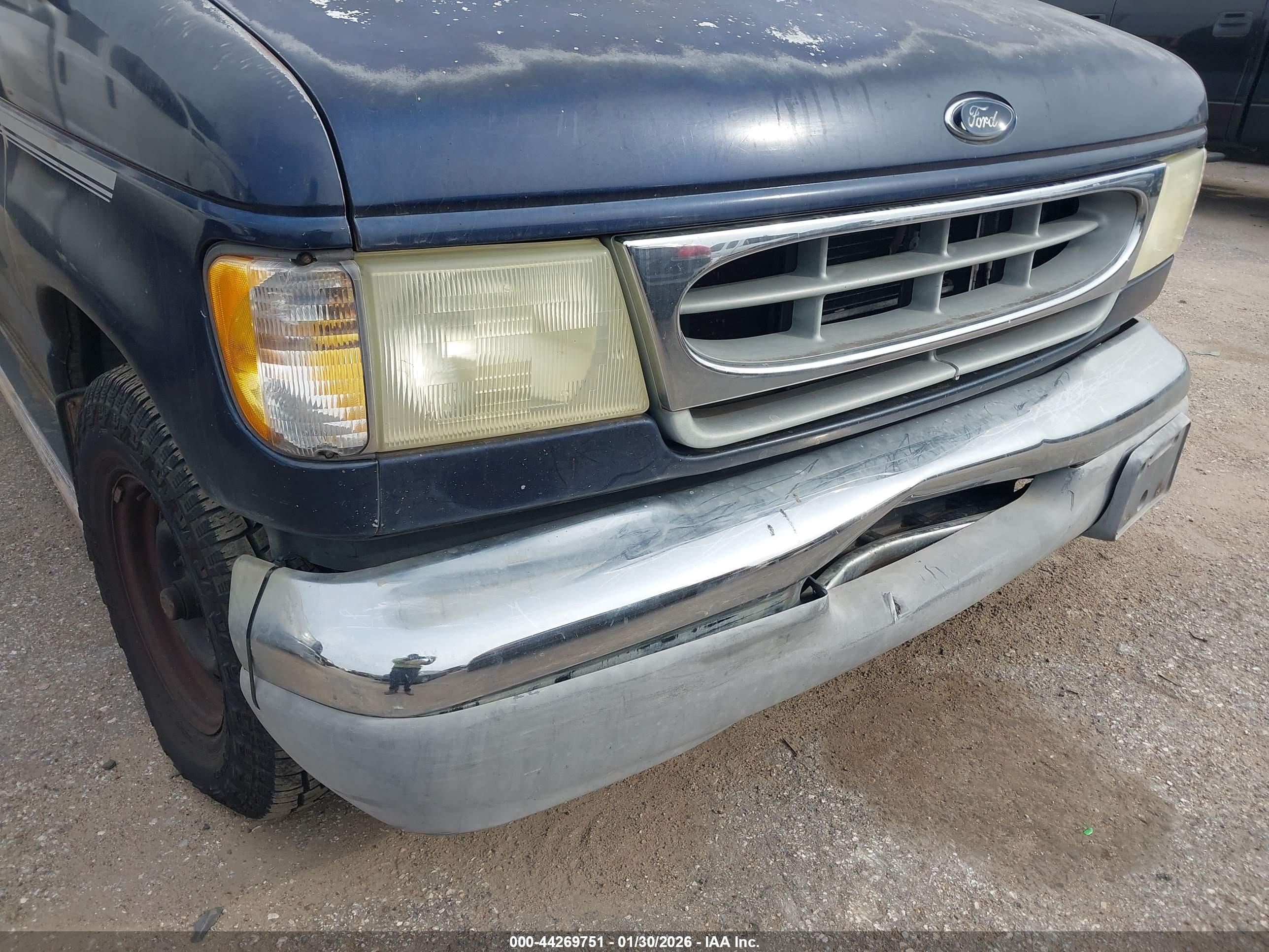 FORD E-150 image 6
