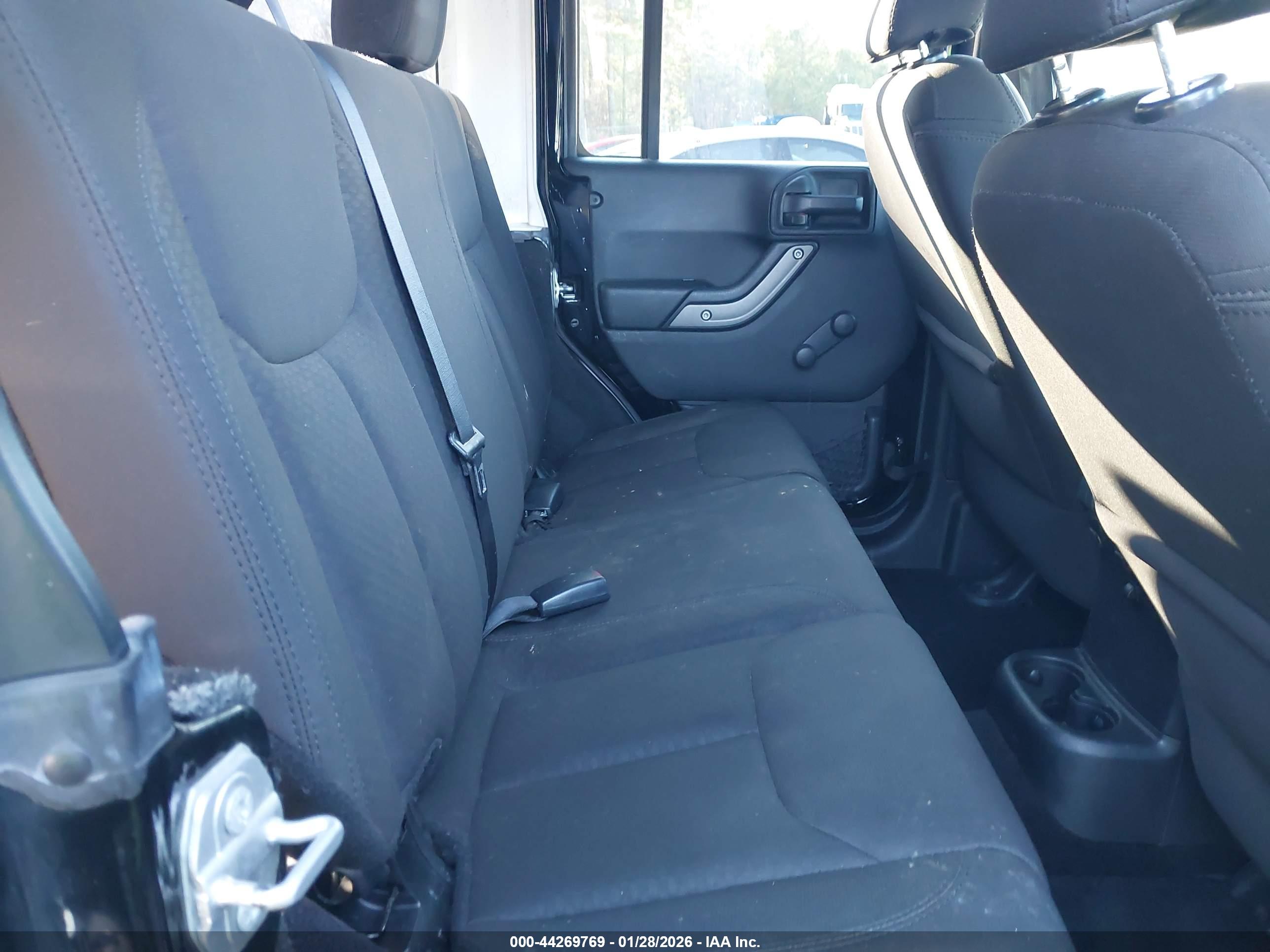 JEEP WRANGLER image 8