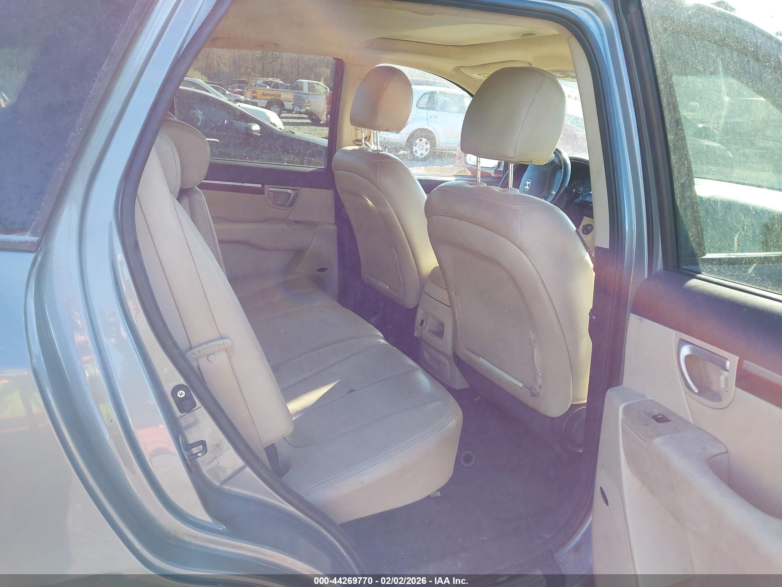 HYUNDAI SANTA image 8