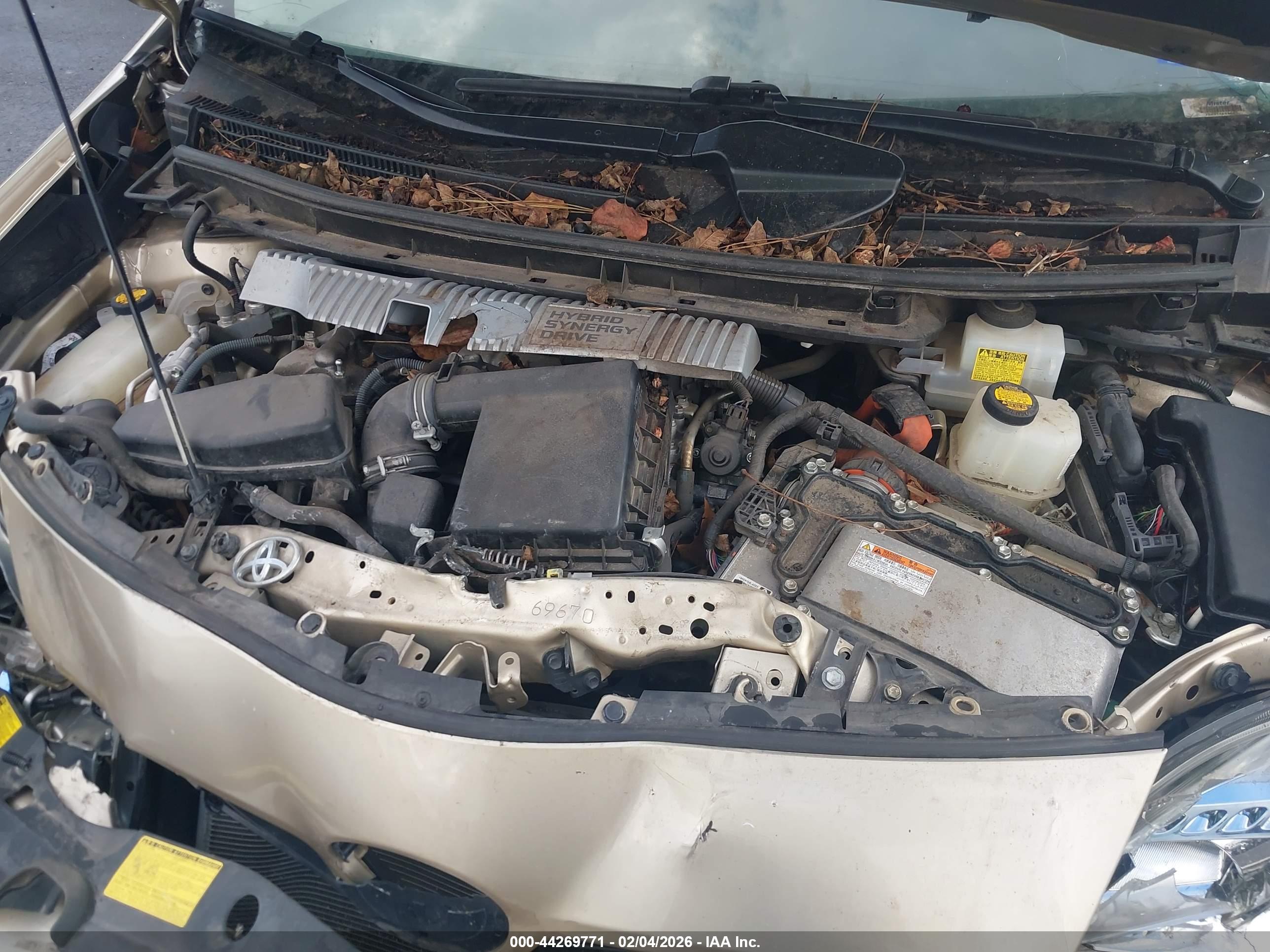TOYOTA PRIUS image 10
