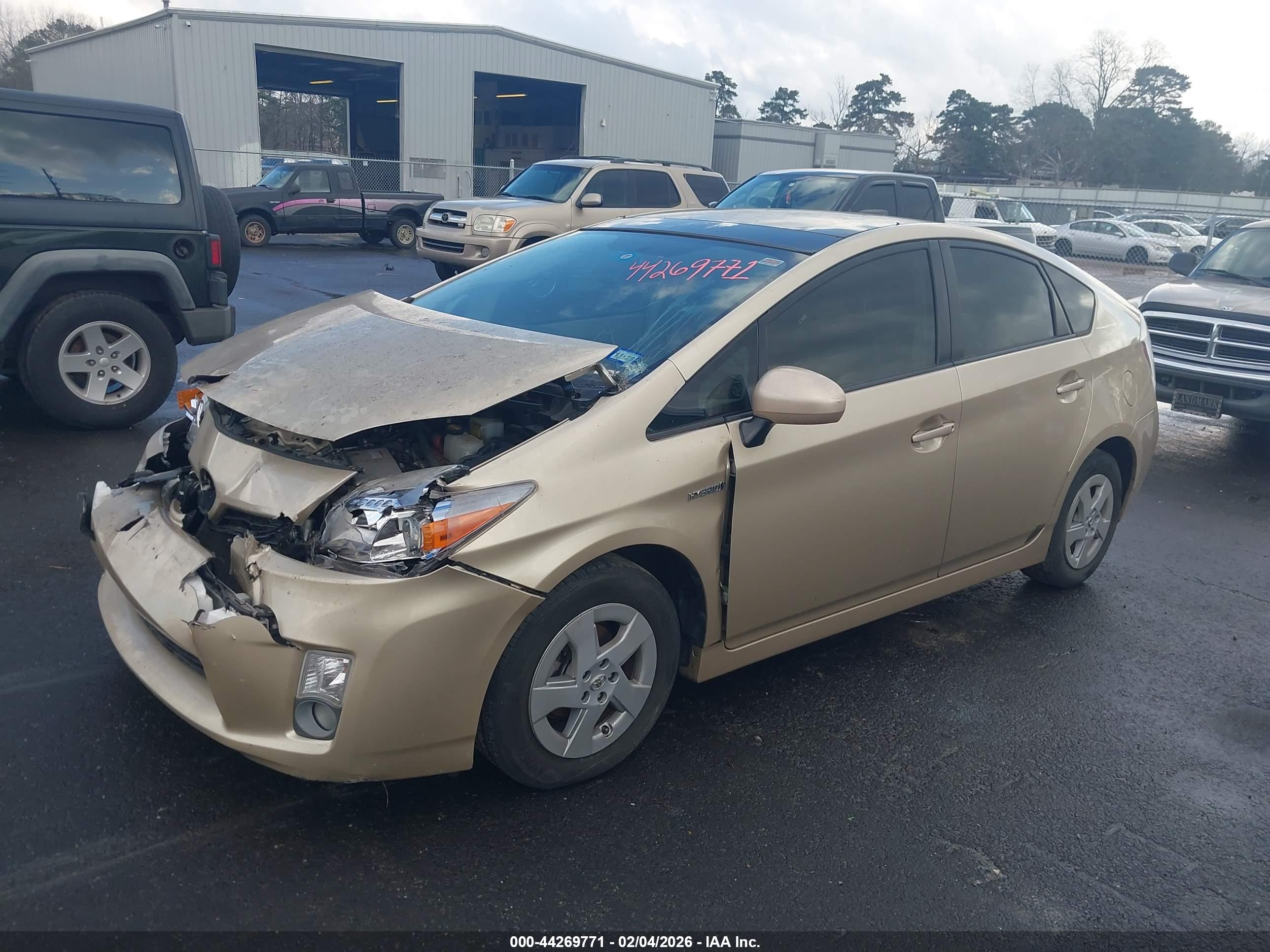TOYOTA PRIUS image 2