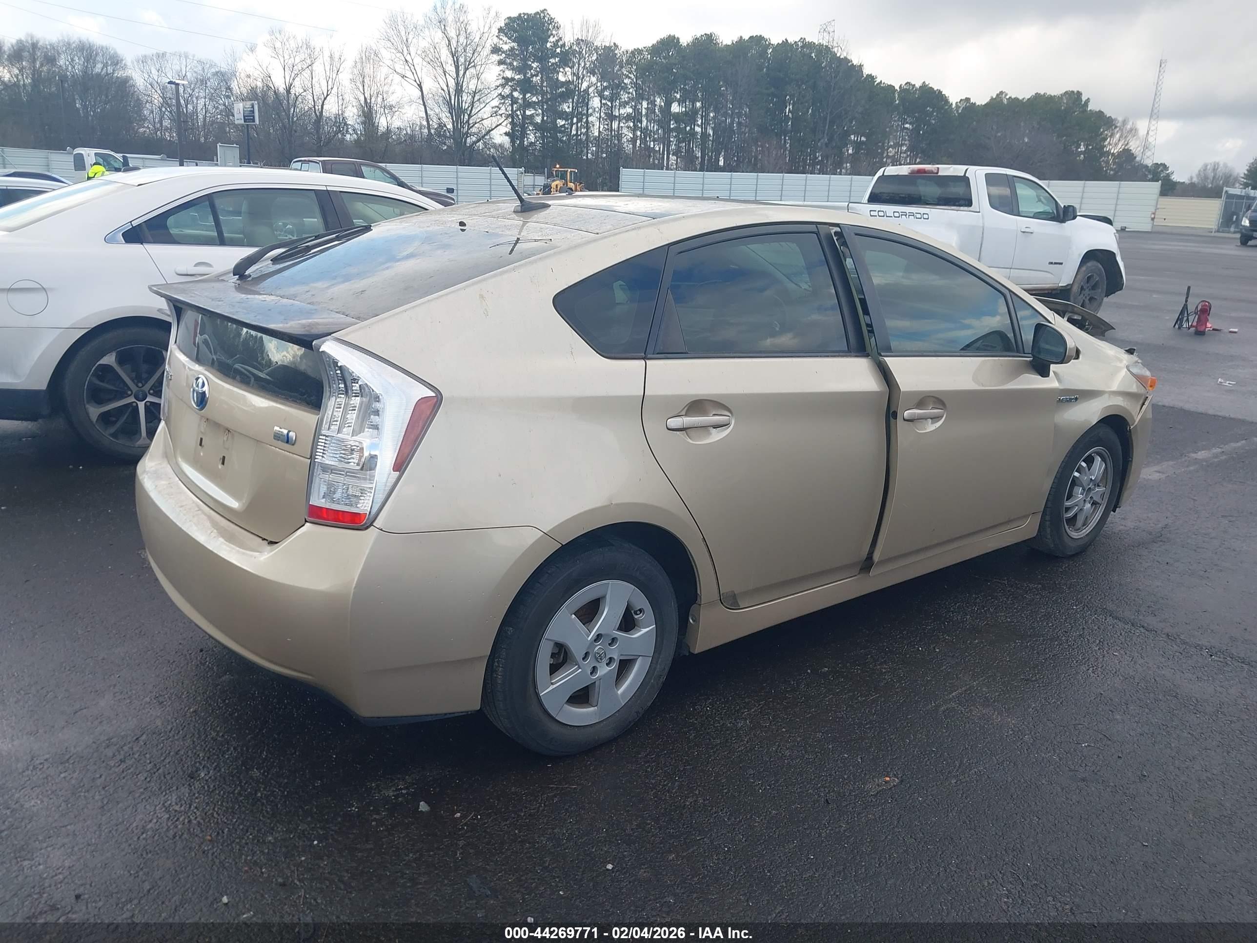 TOYOTA PRIUS image 4