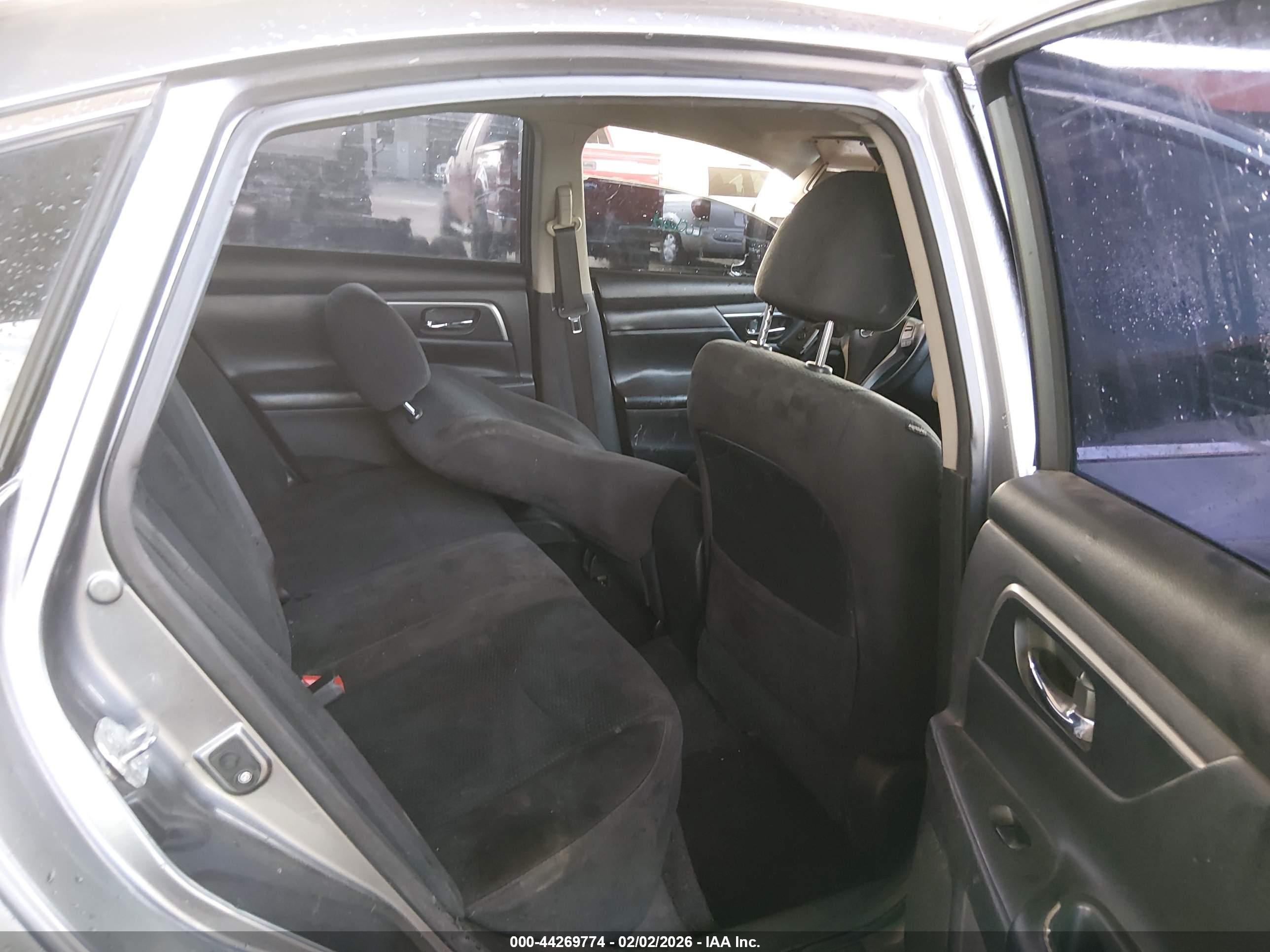 NISSAN ALTIMA image 8