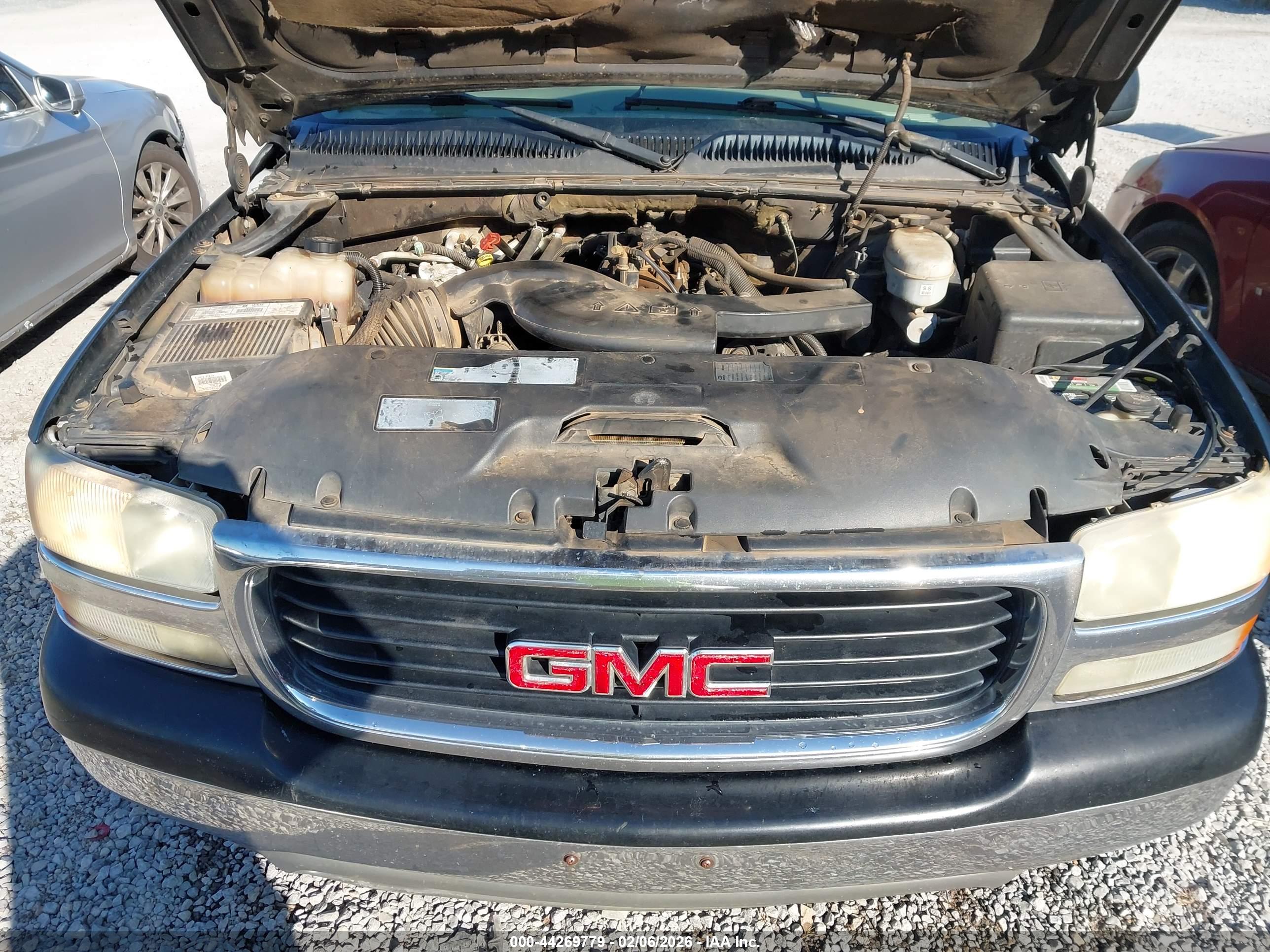 GMC YUKON image 10