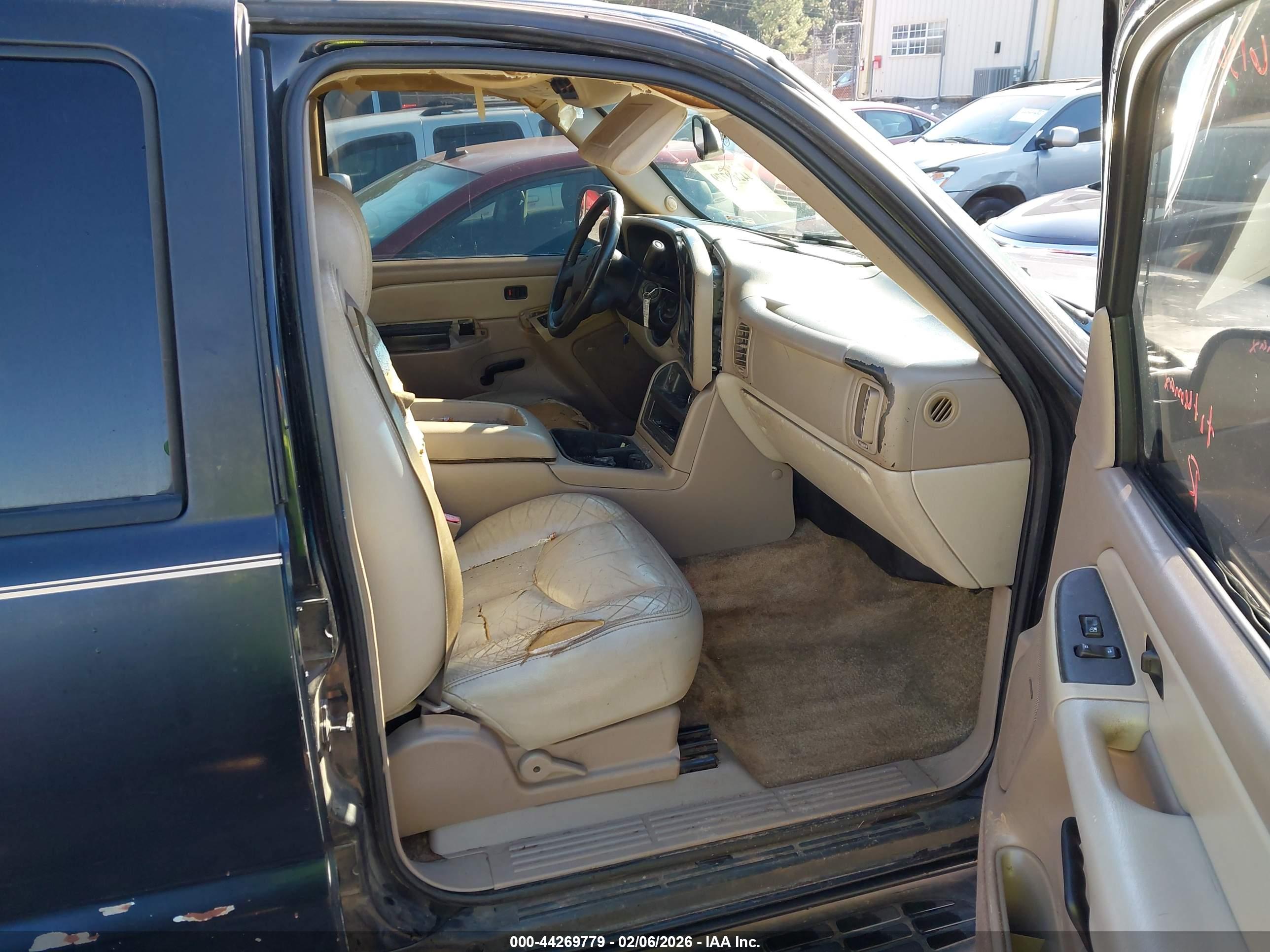 GMC YUKON image 5