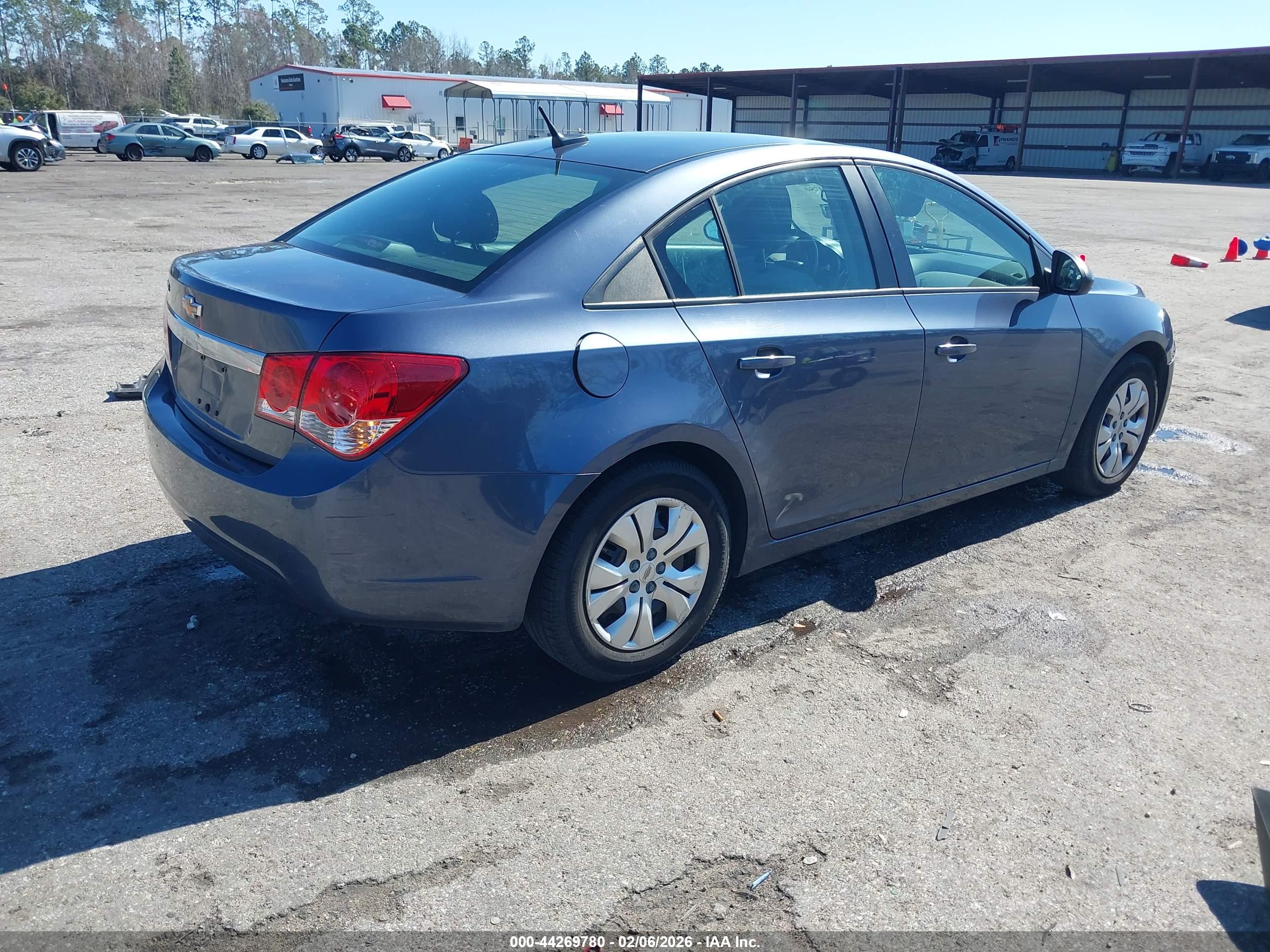 CHEVROLET CRUZE image 4