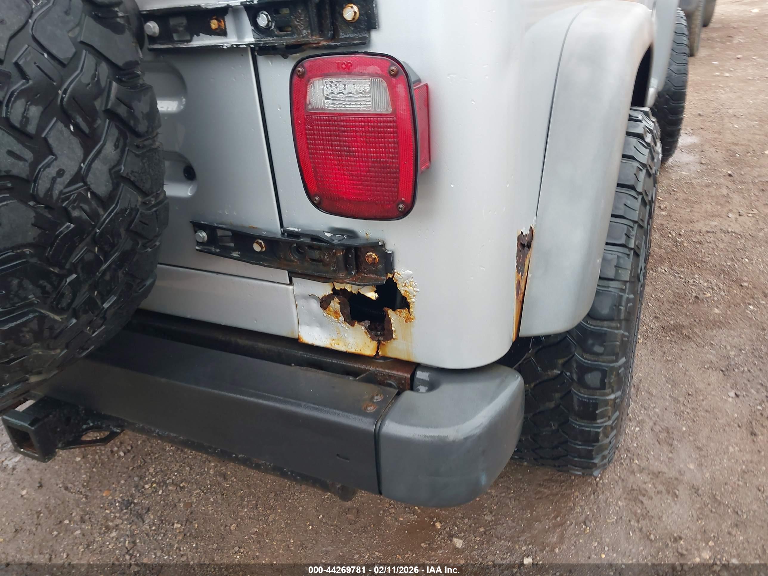 JEEP WRANGLER image 6
