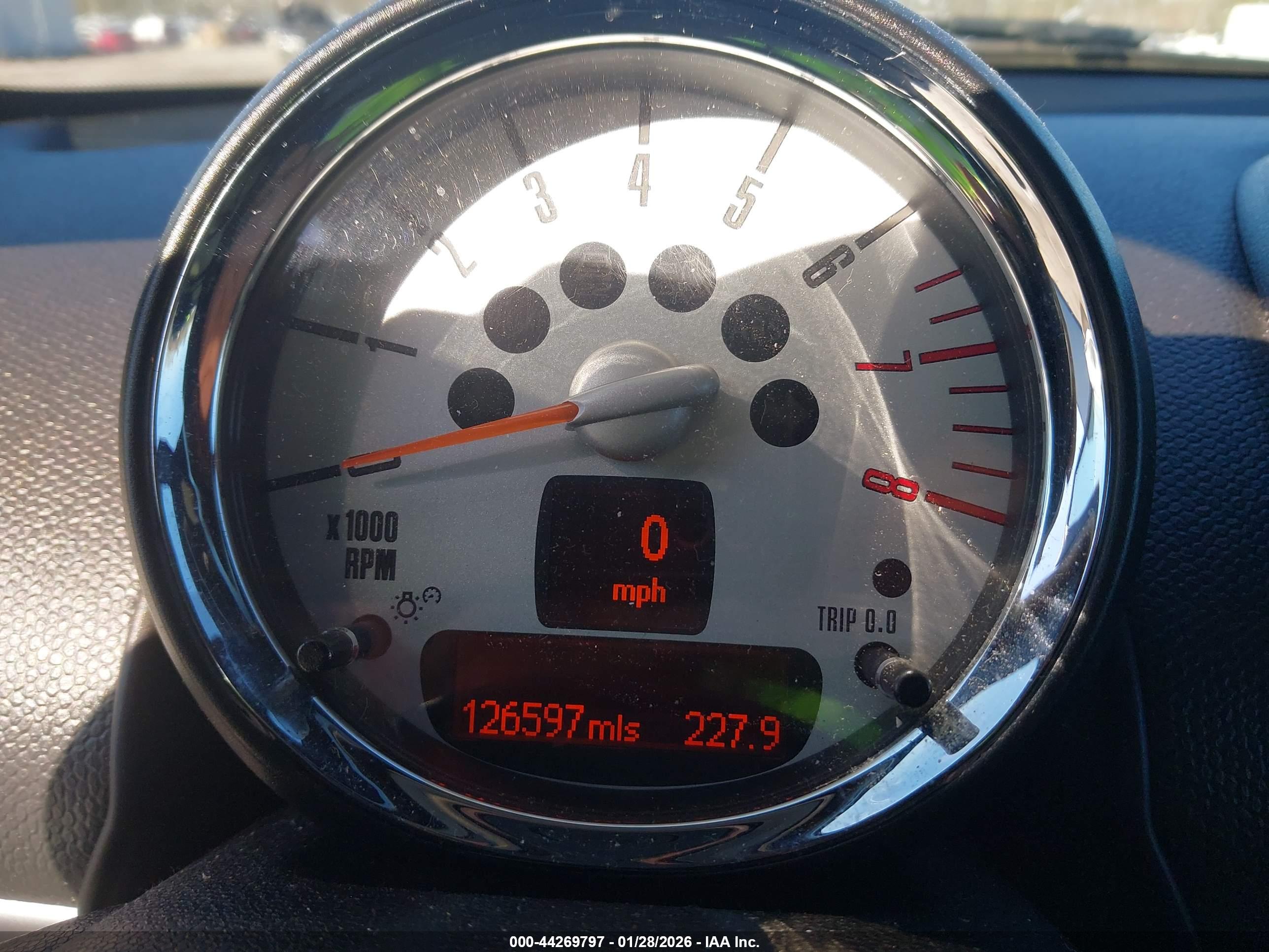 MINI COUNTRYMAN image 7