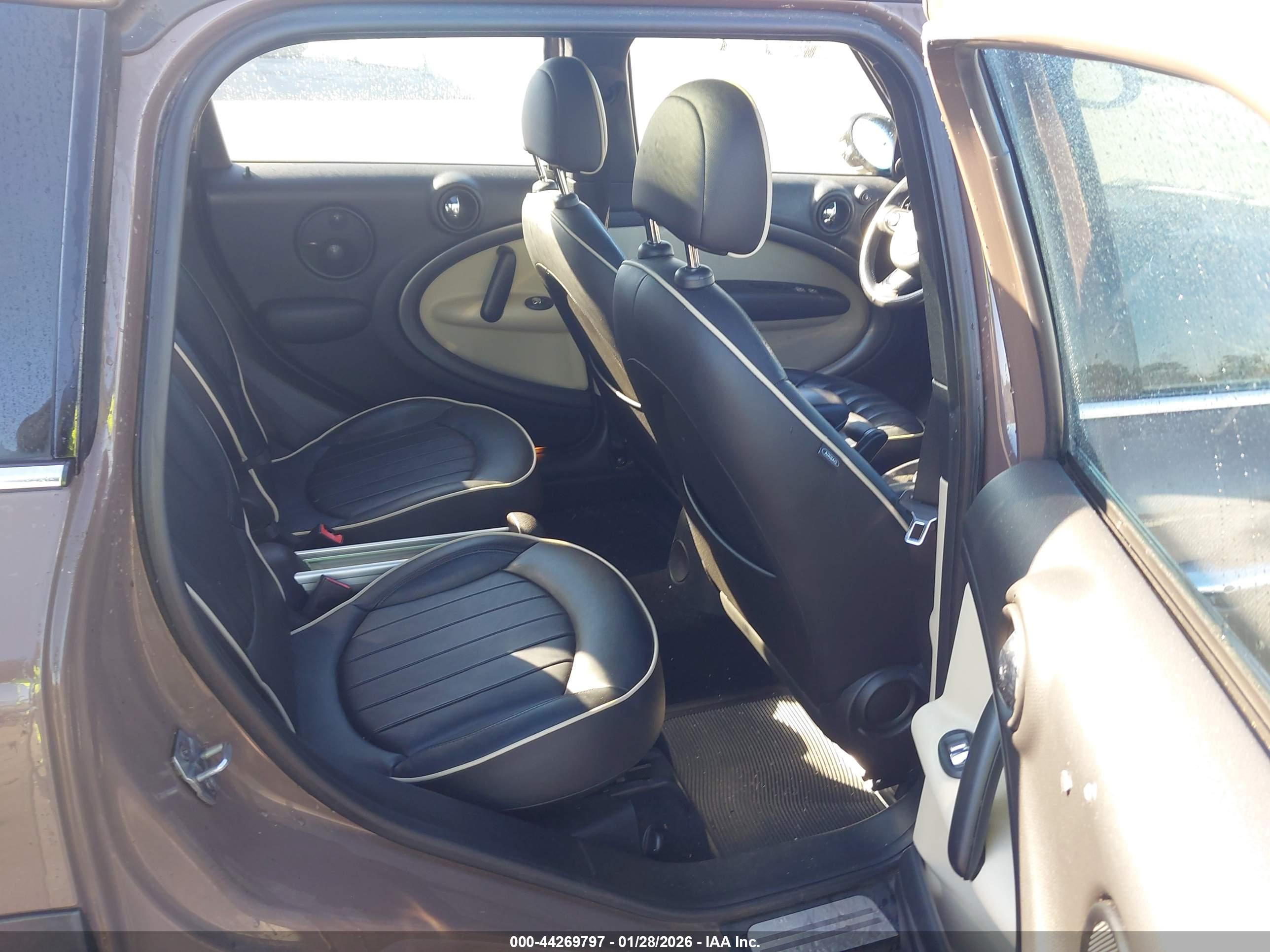 MINI COUNTRYMAN image 8
