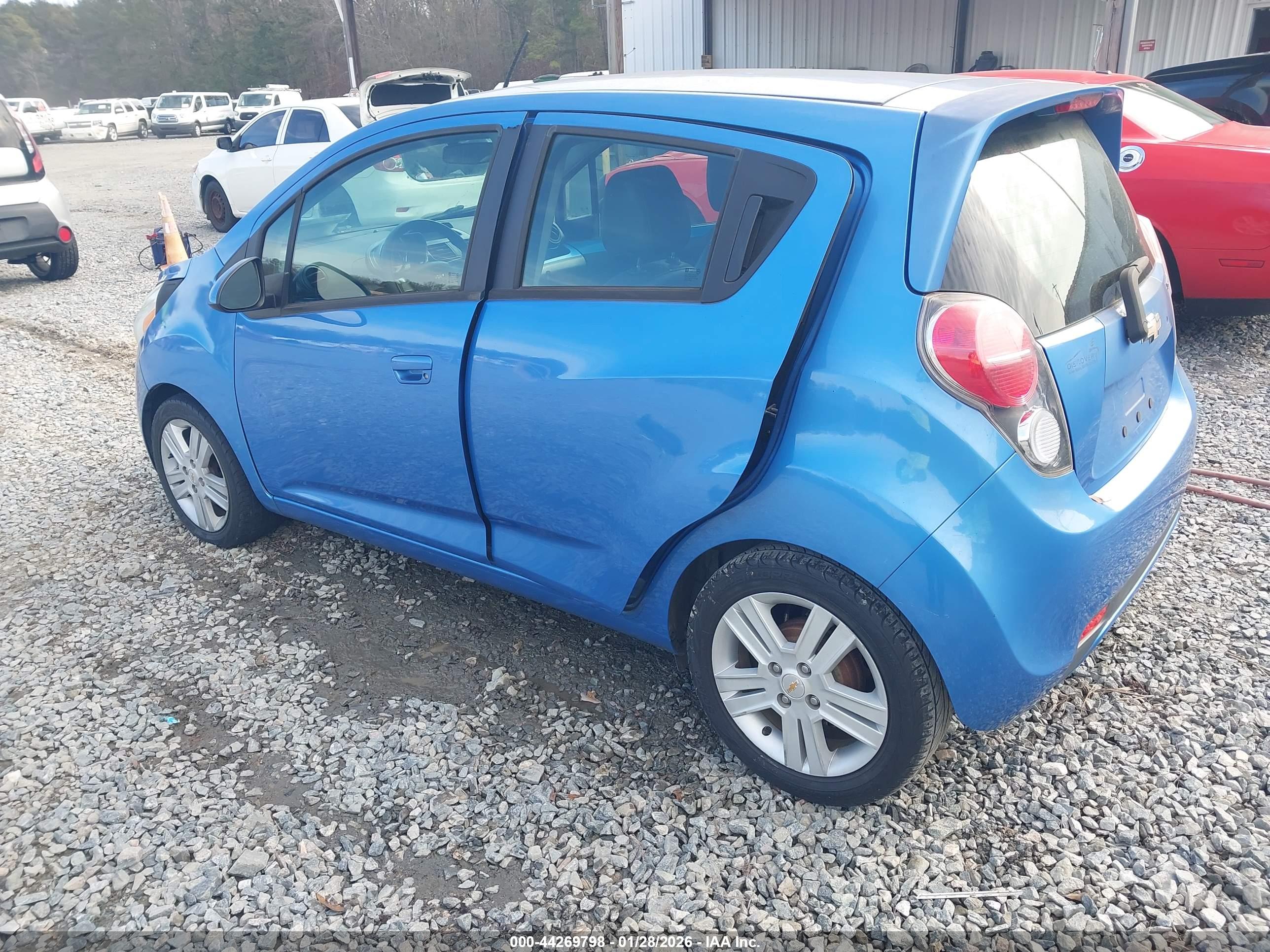 CHEVROLET SPARK image 3