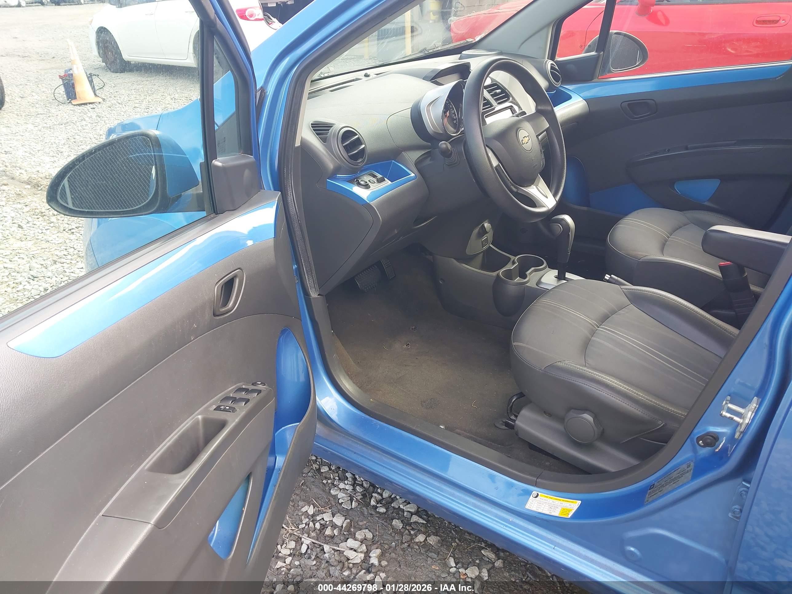 CHEVROLET SPARK image 5
