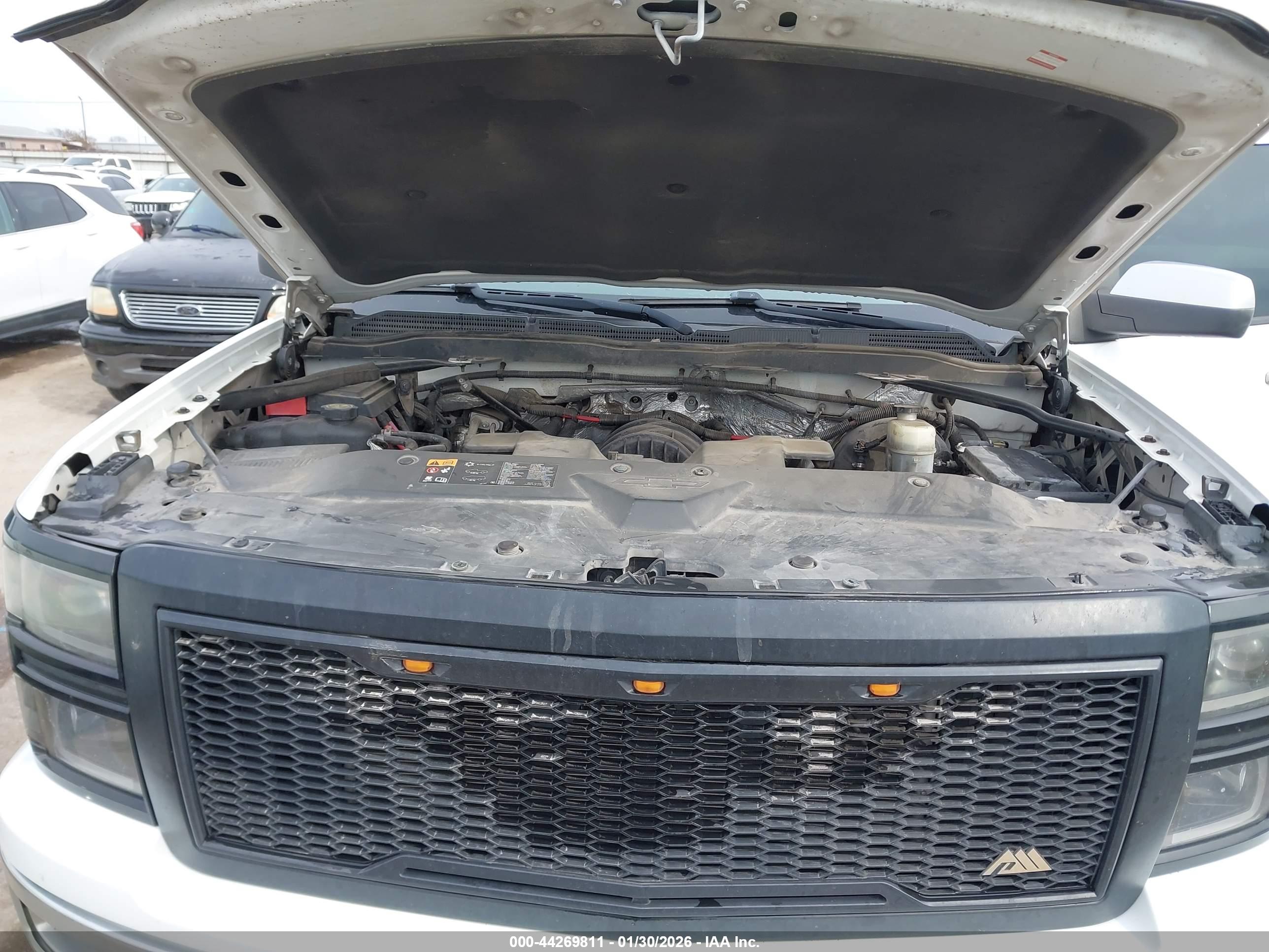 CHEVROLET SILVERADO image 10