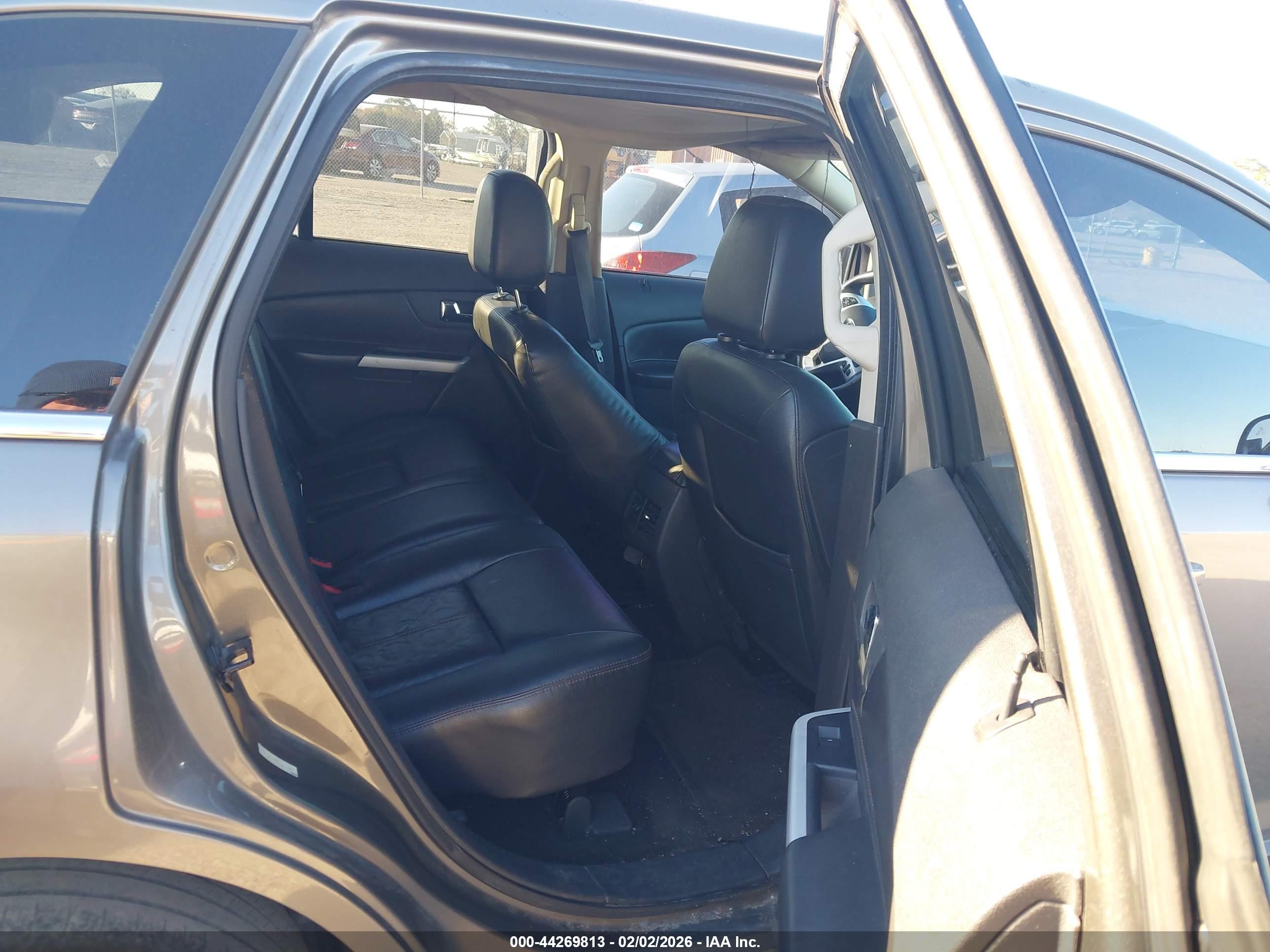 FORD EDGE image 8