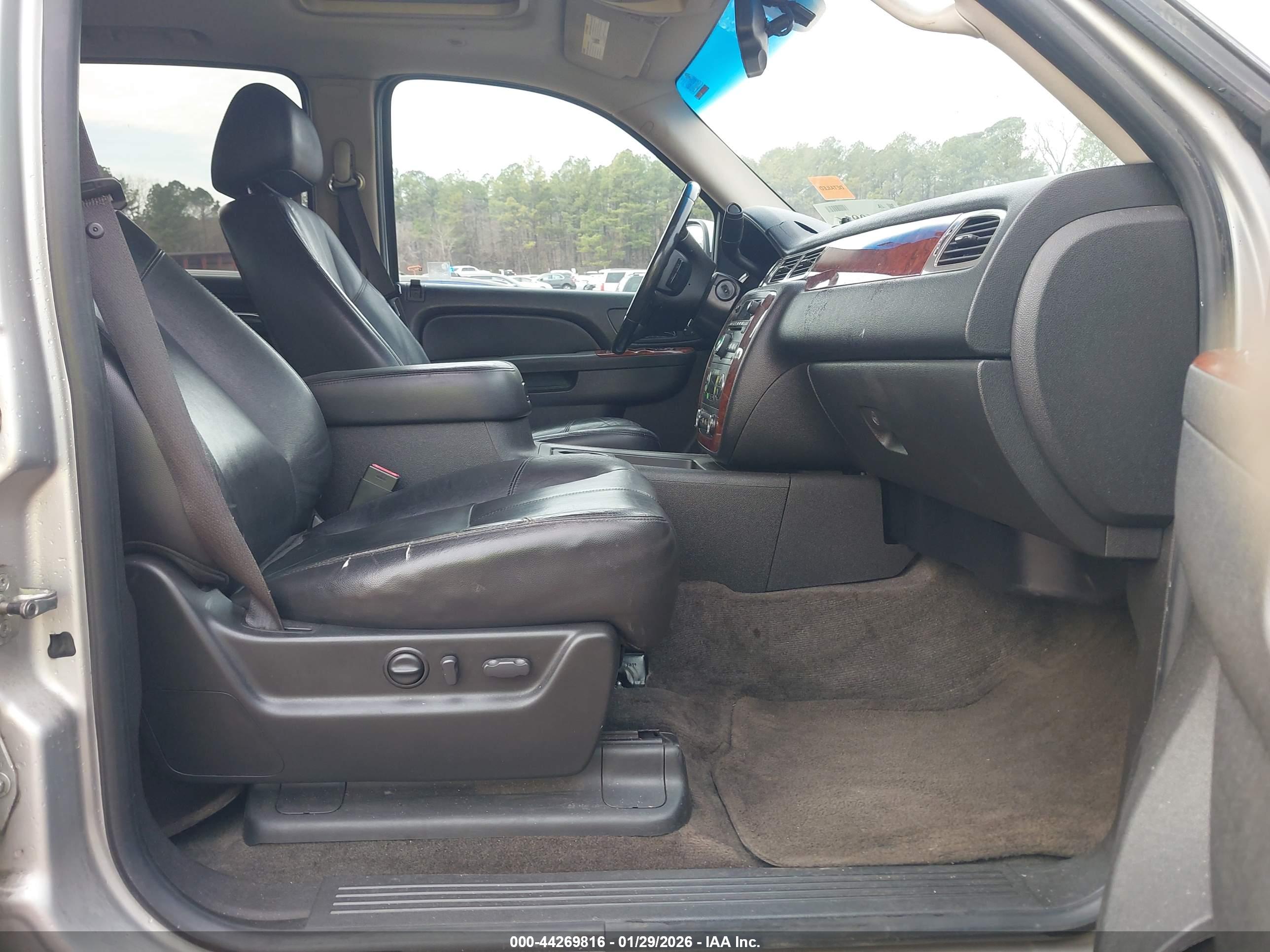 CHEVROLET AVALANCHE image 5