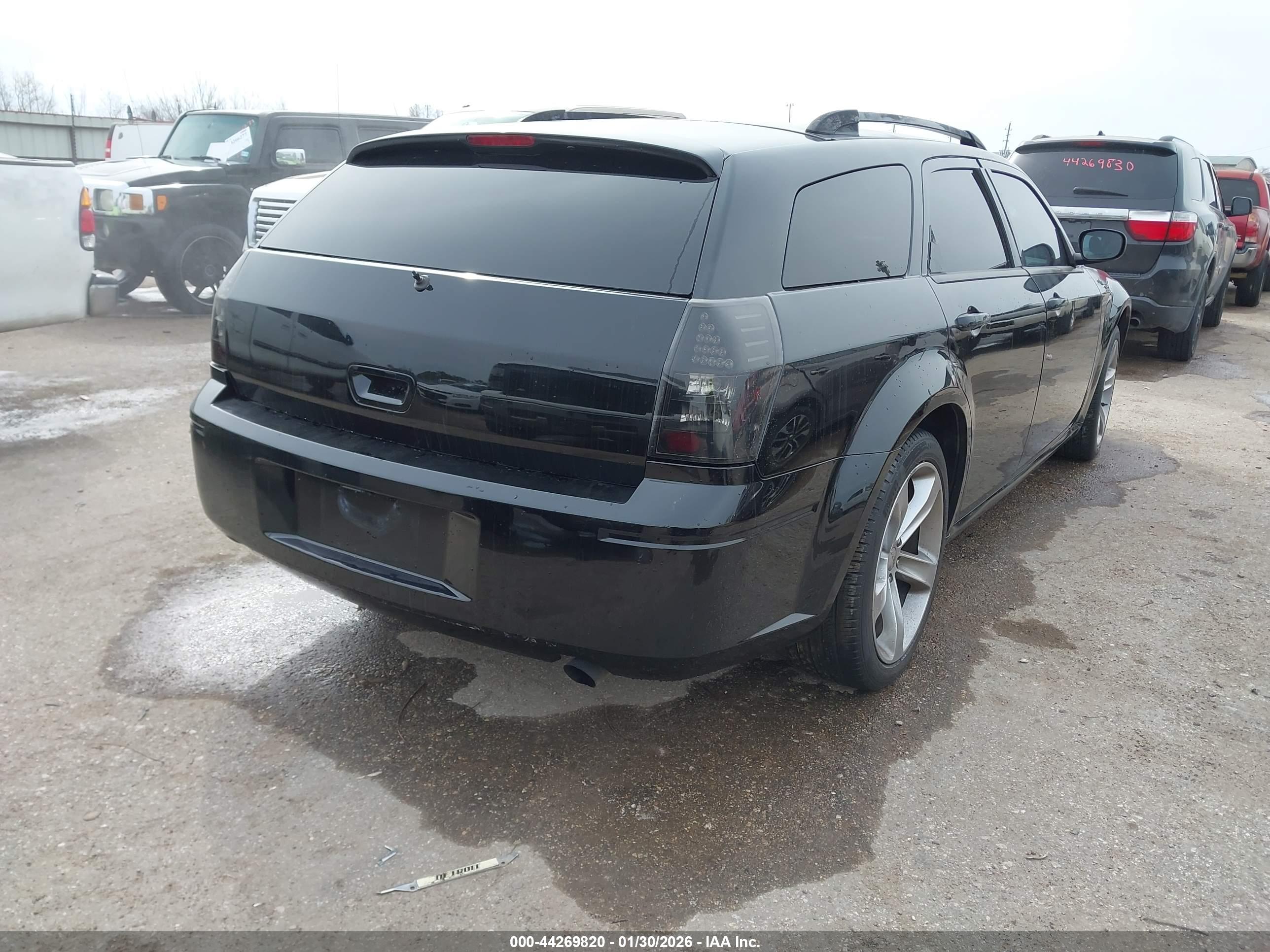 DODGE MAGNUM image 4