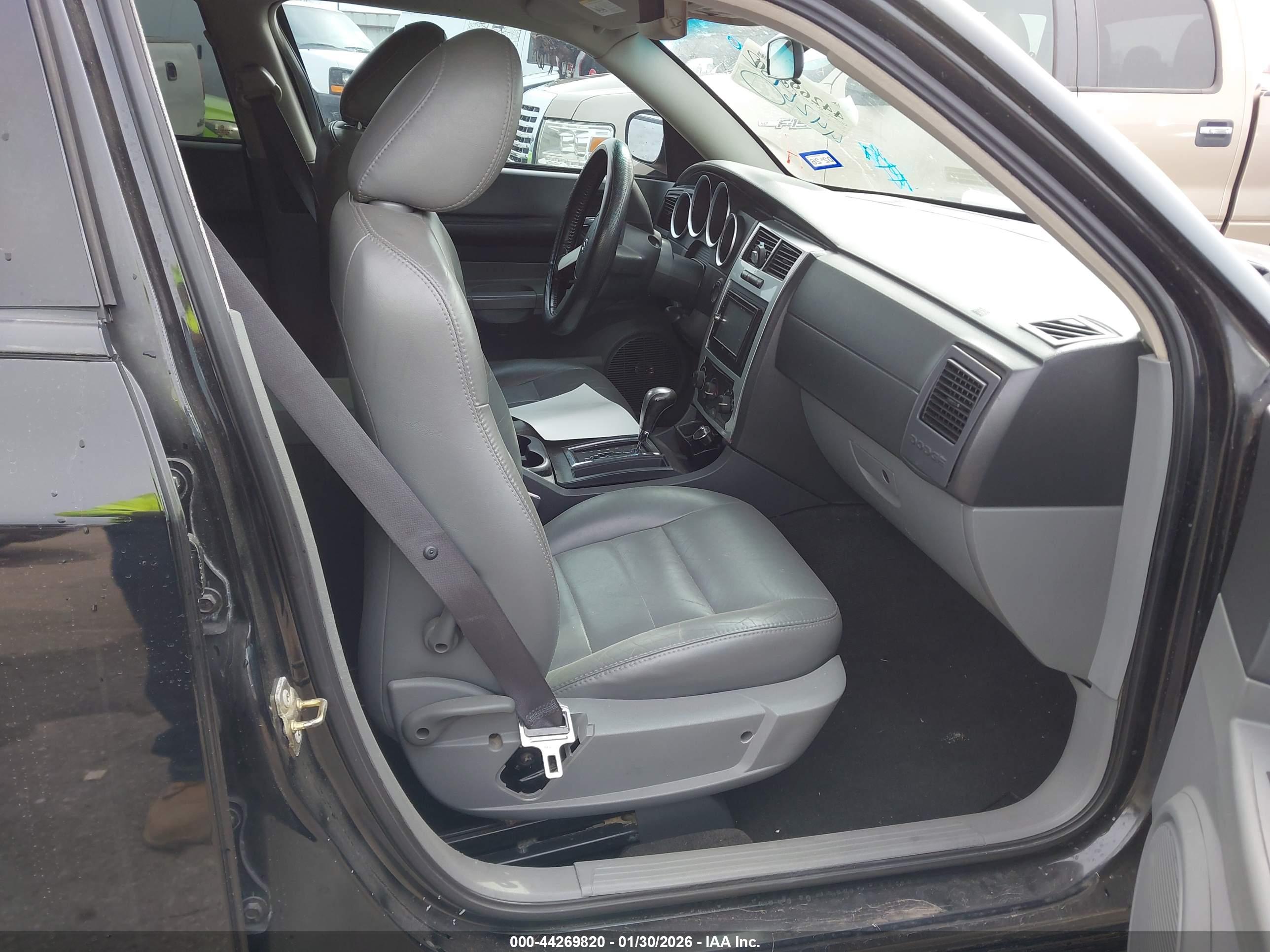 DODGE MAGNUM image 5