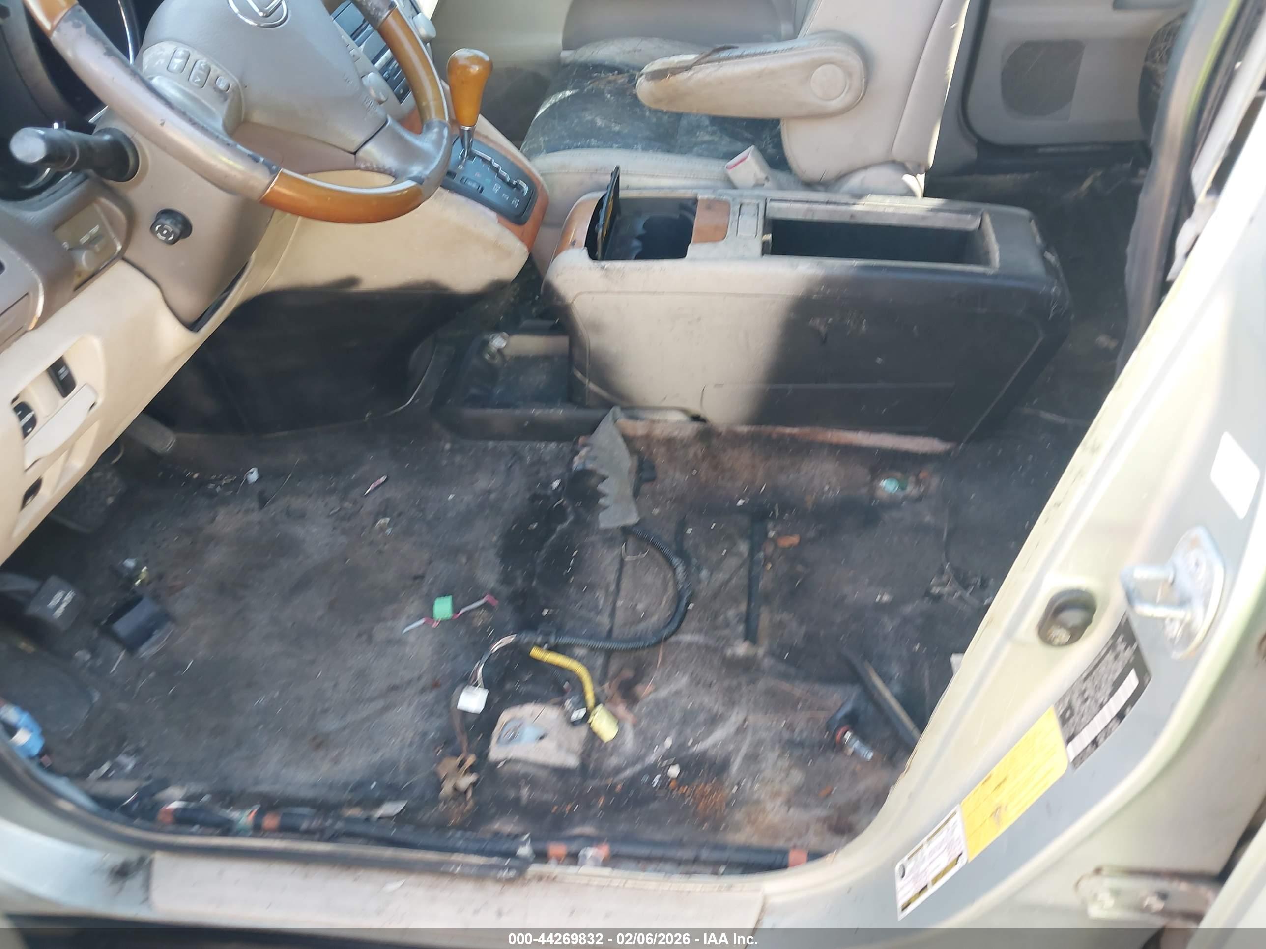 LEXUS RX image 6