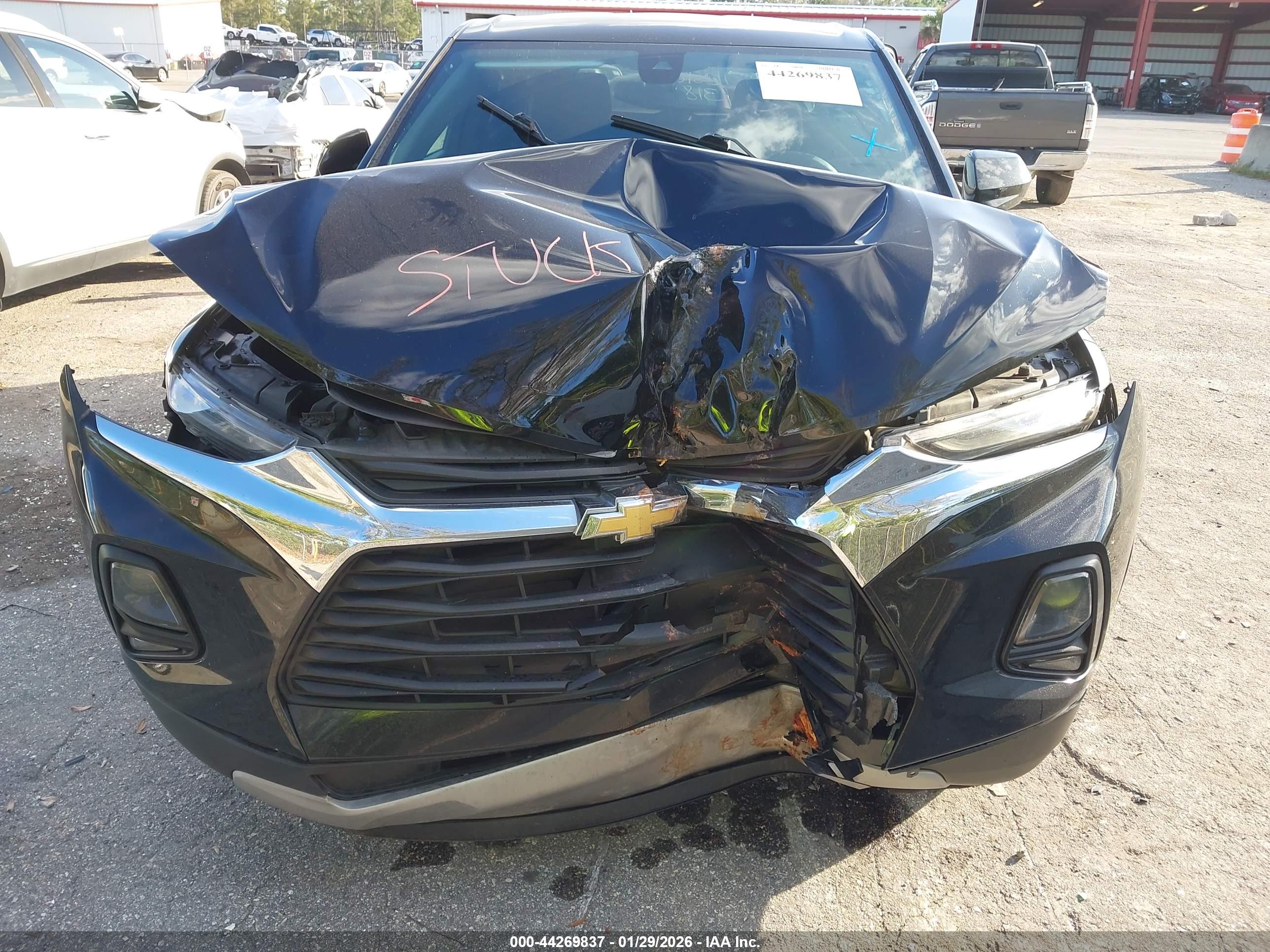 CHEVROLET BLAZER image 6
