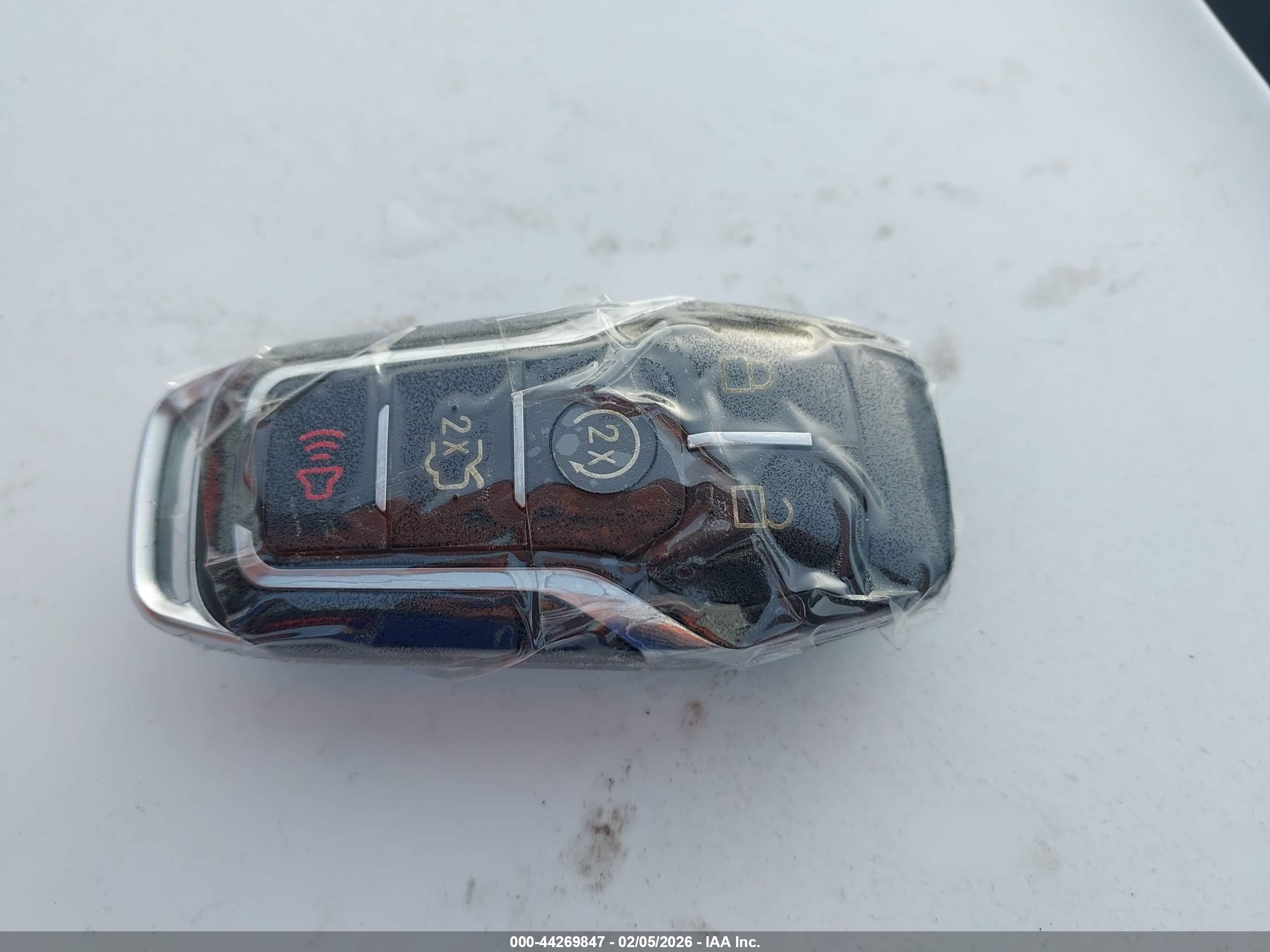 FORD EXPLORER image 11