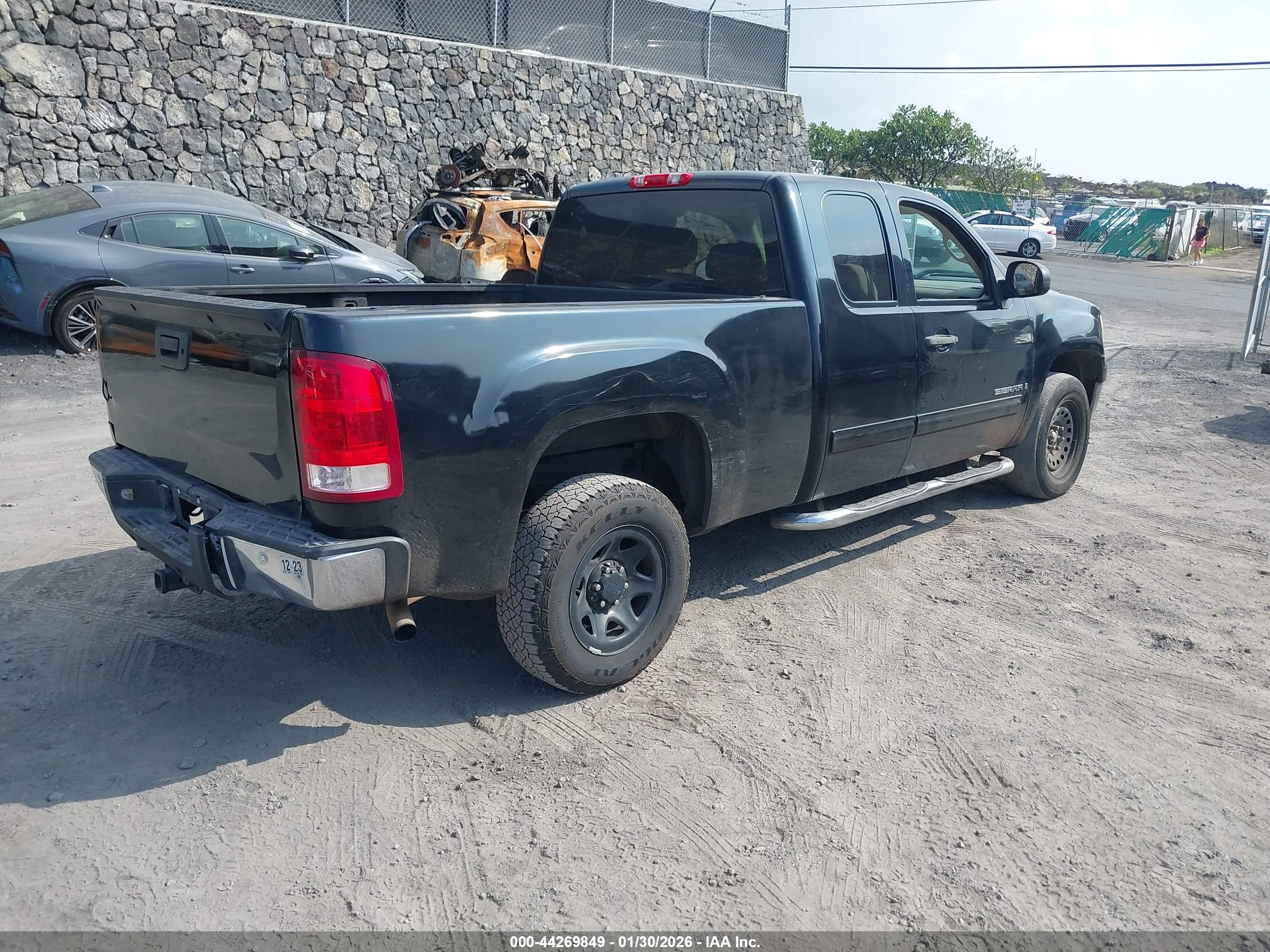 GMC SIERRA image 4