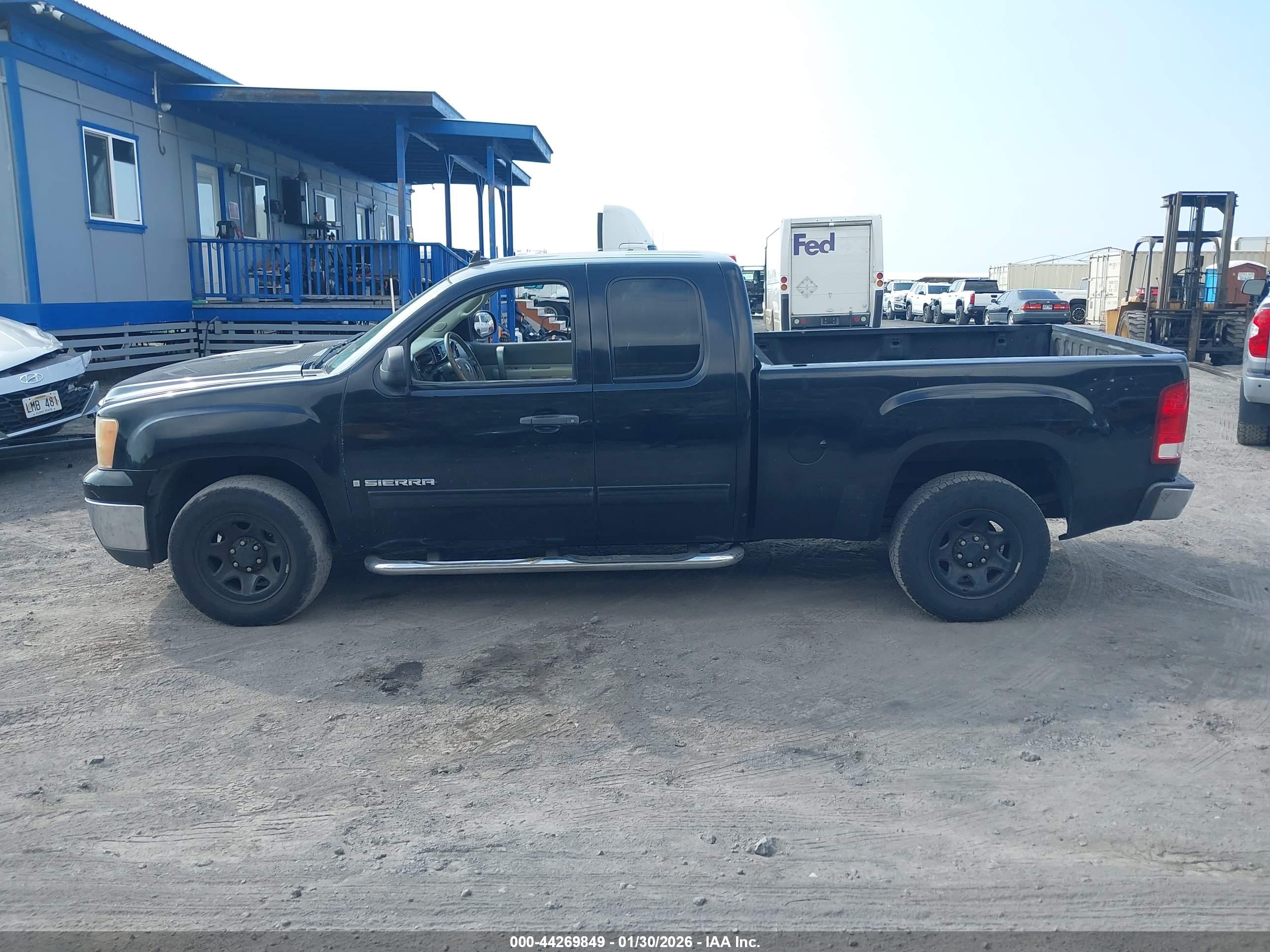 GMC SIERRA image 6