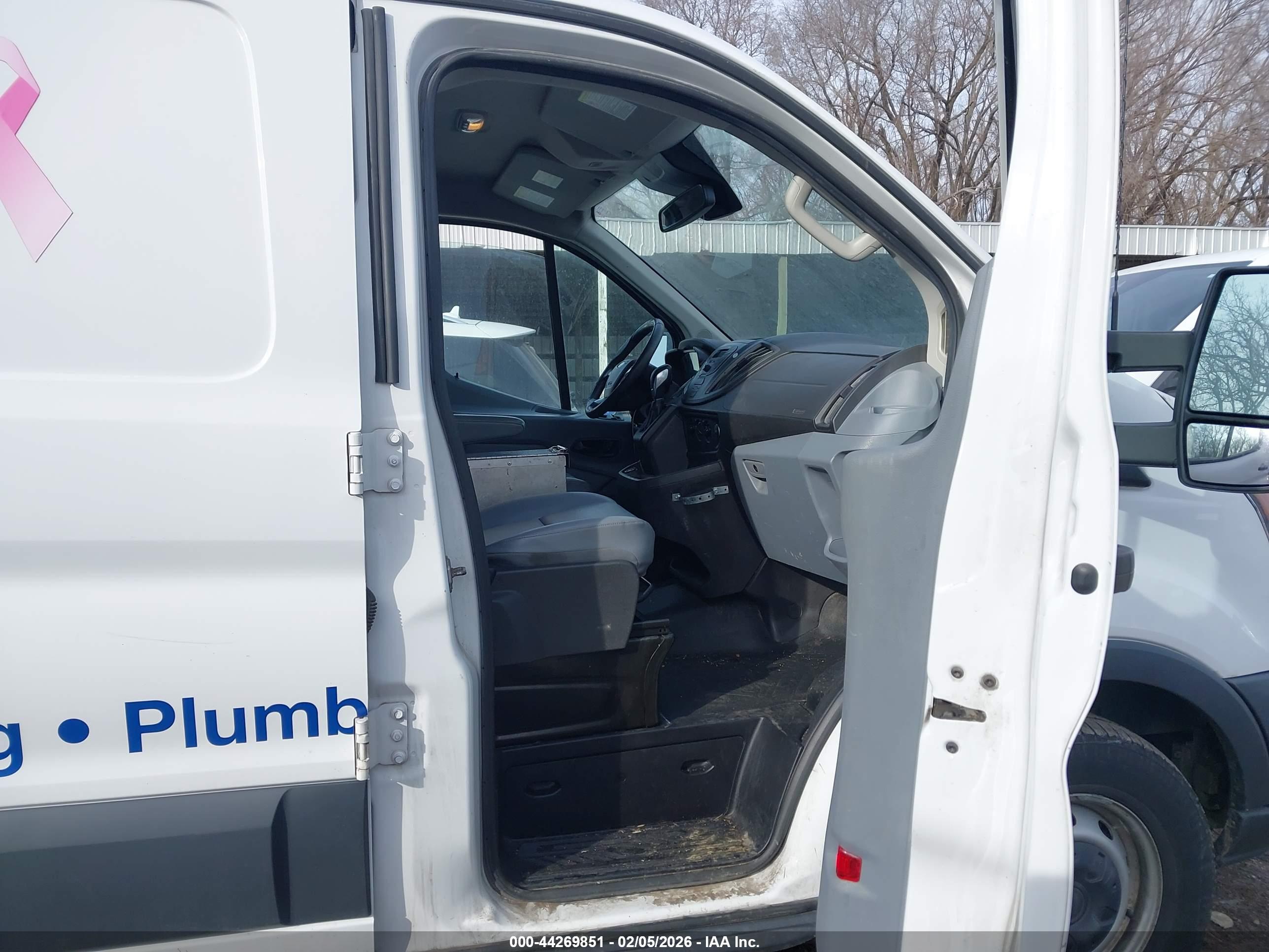 FORD TRANSIT-250 image 5