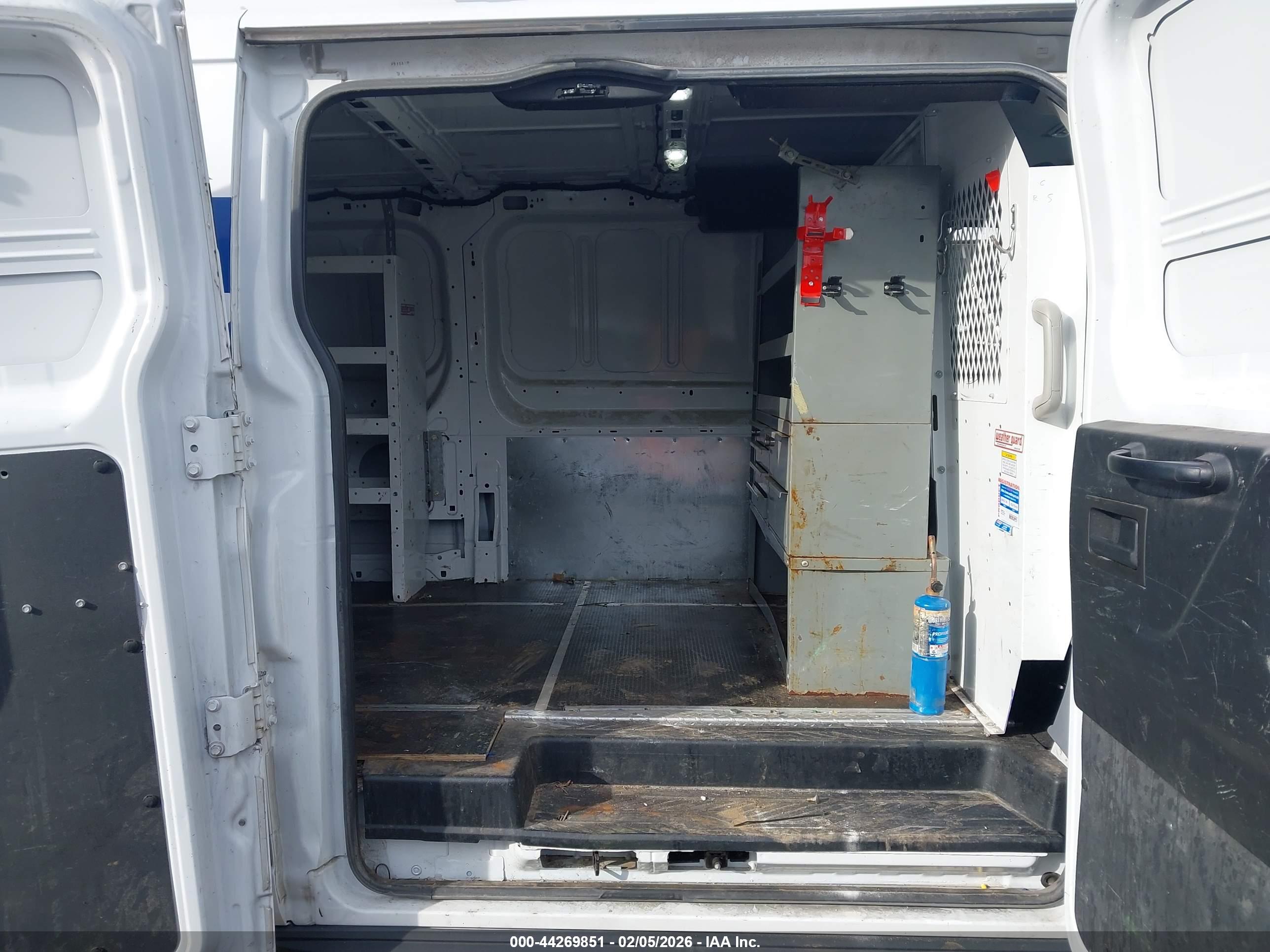 FORD TRANSIT-250 image 8
