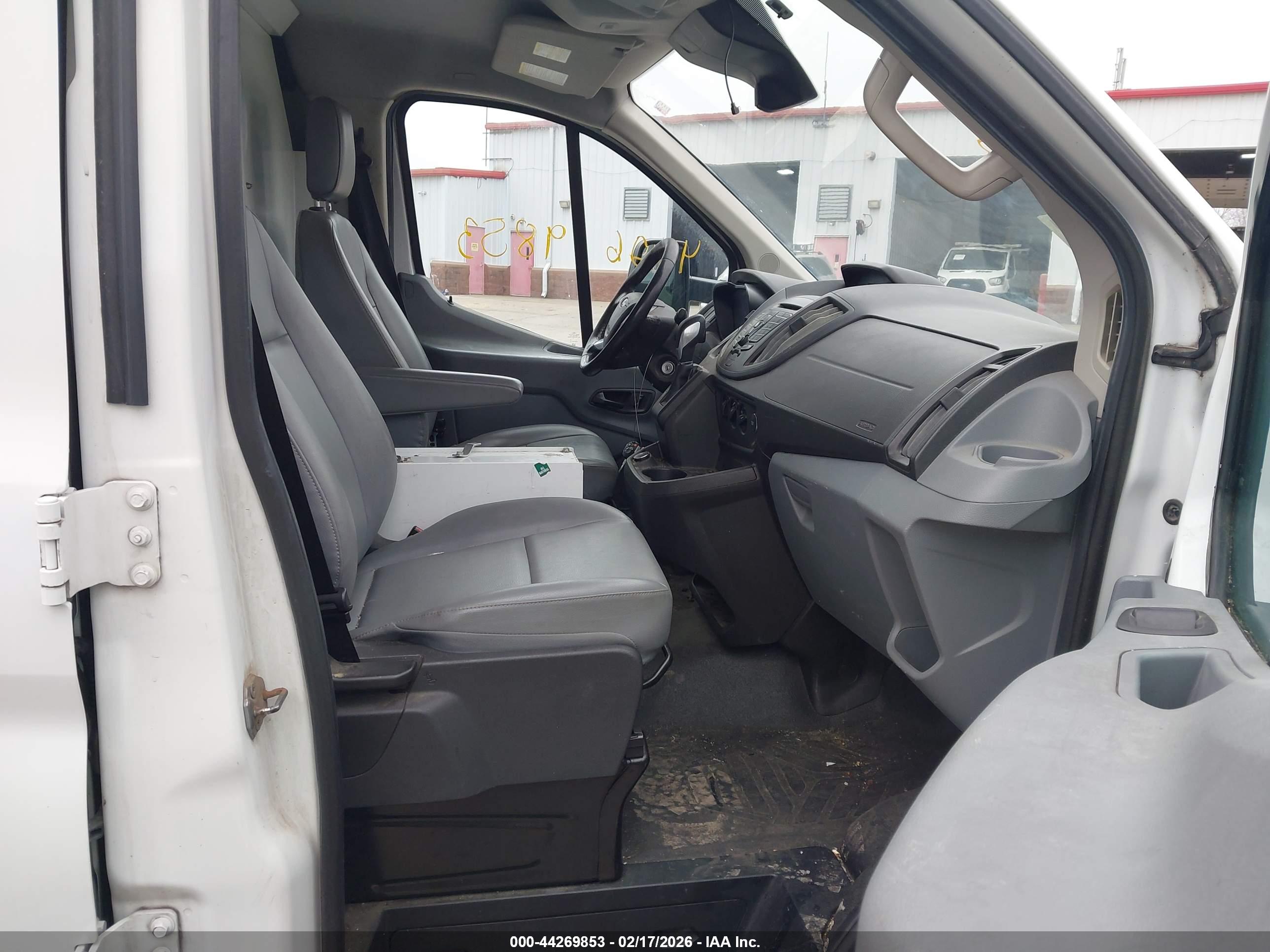 FORD TRANSIT-250 image 5