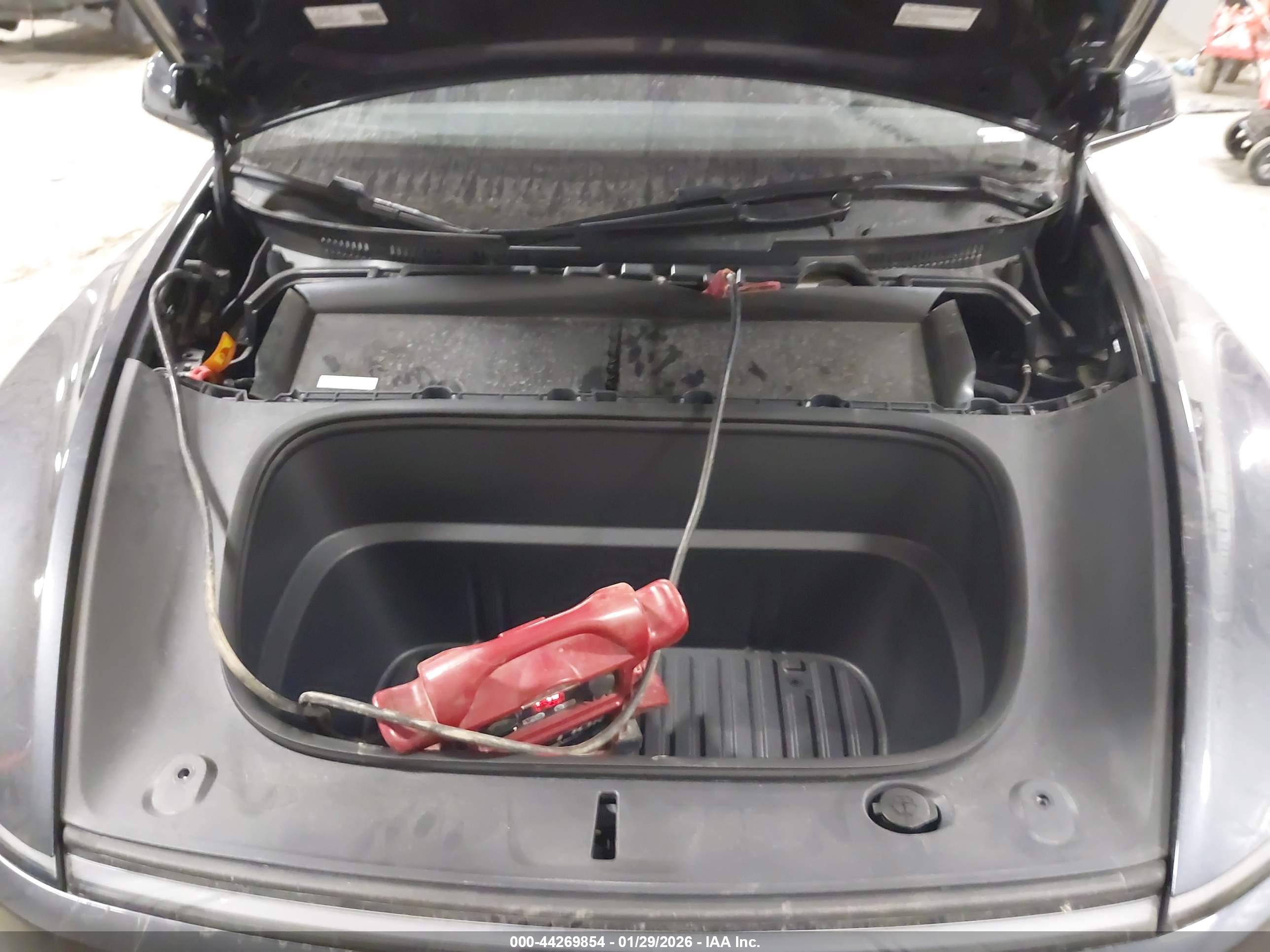 TESLA MODEL image 10