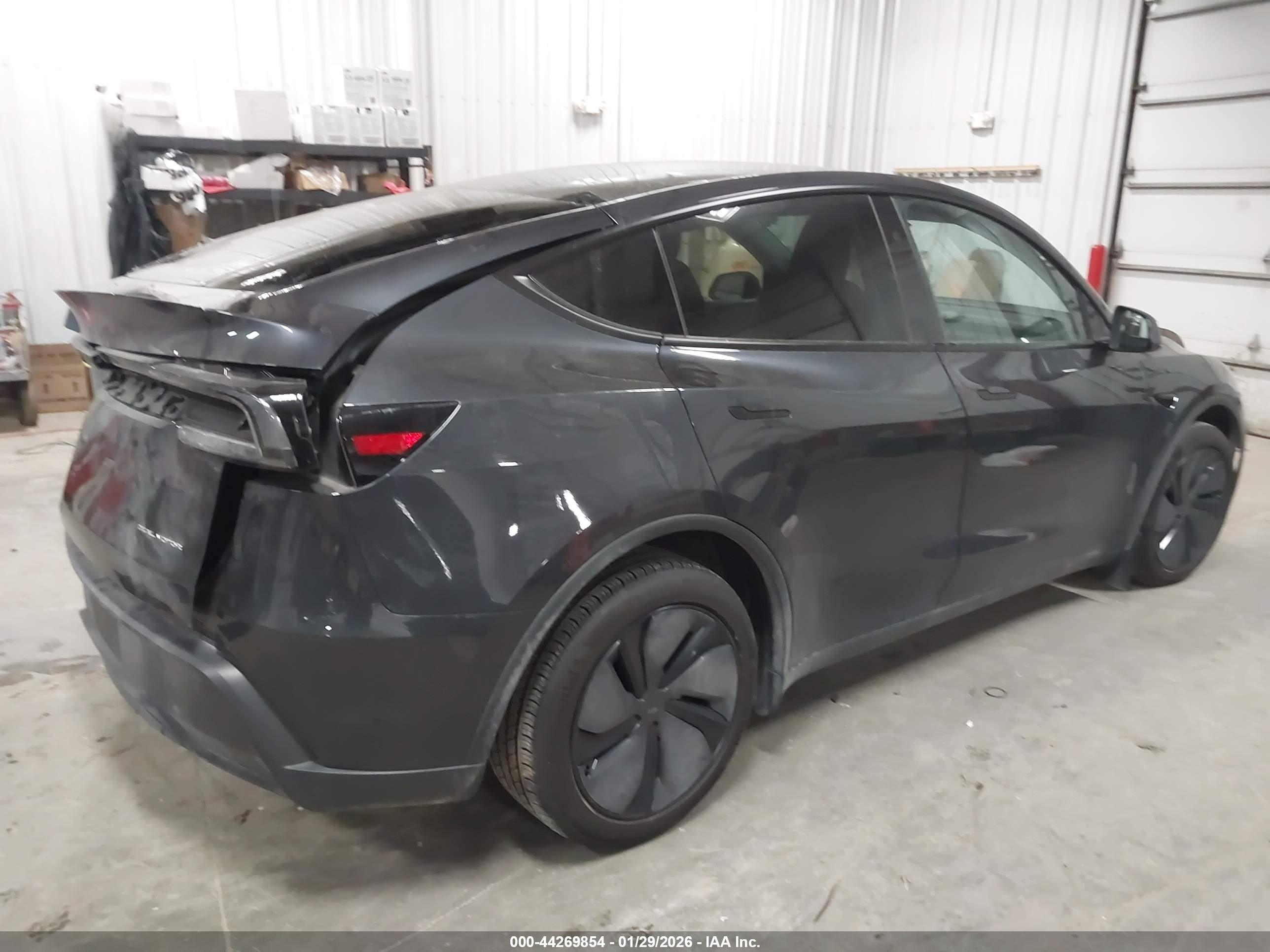 TESLA MODEL image 4