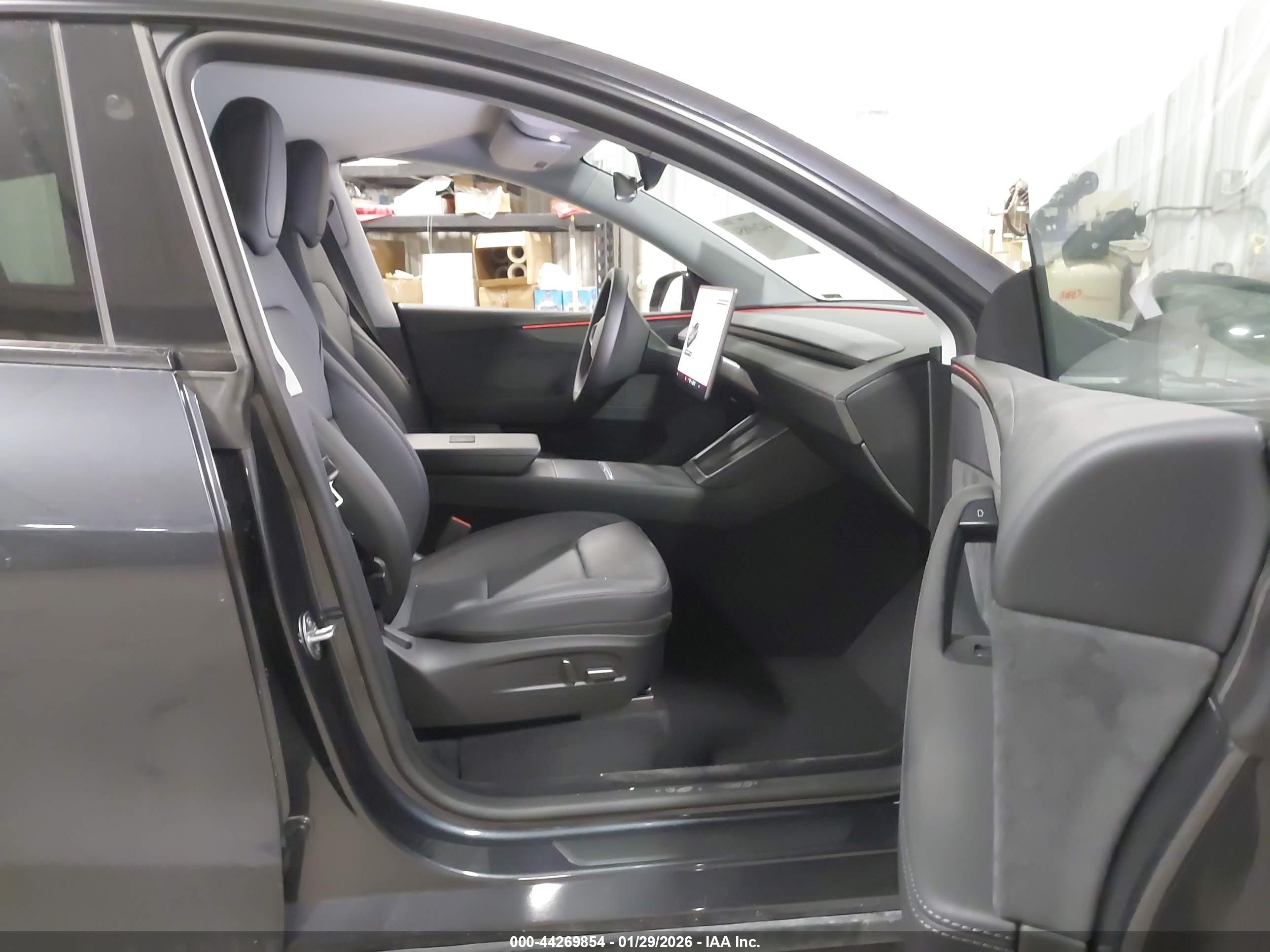 TESLA MODEL image 5