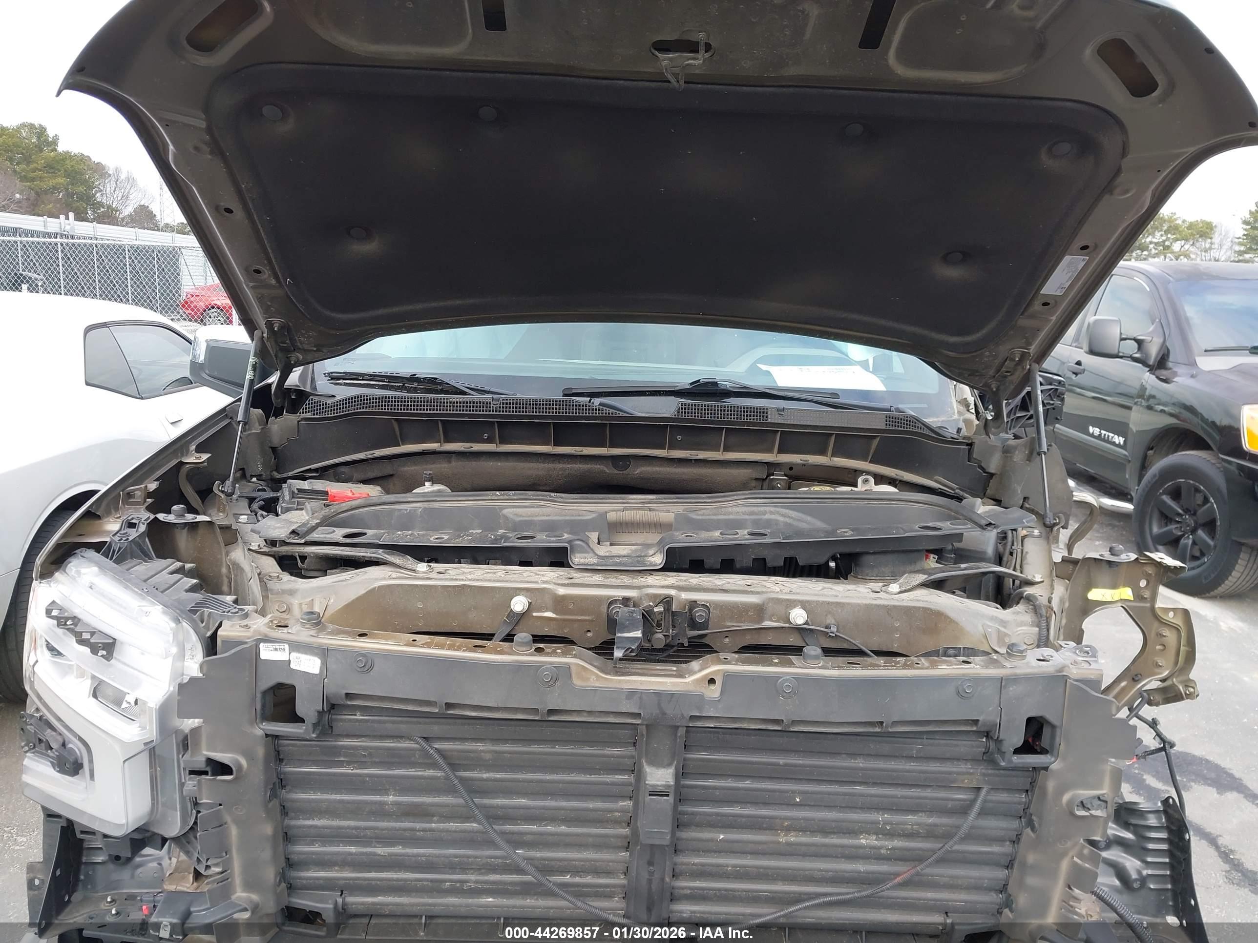 CHEVROLET SILVERADO image 10