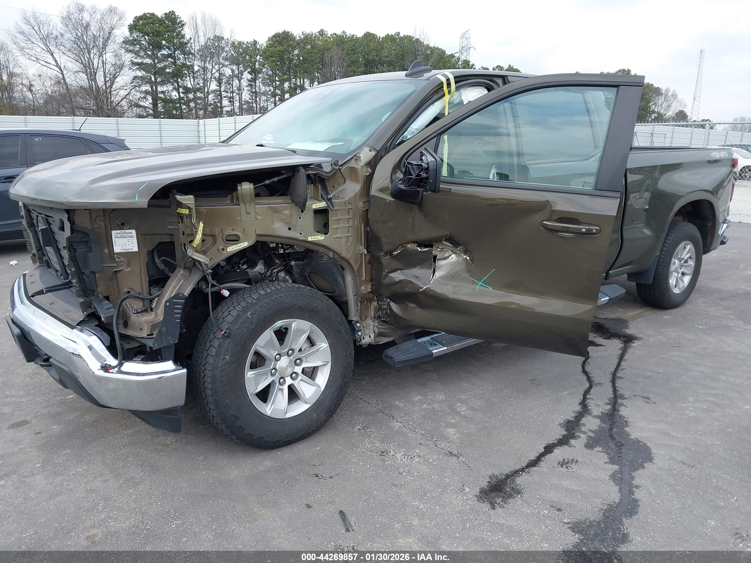 CHEVROLET SILVERADO image 2